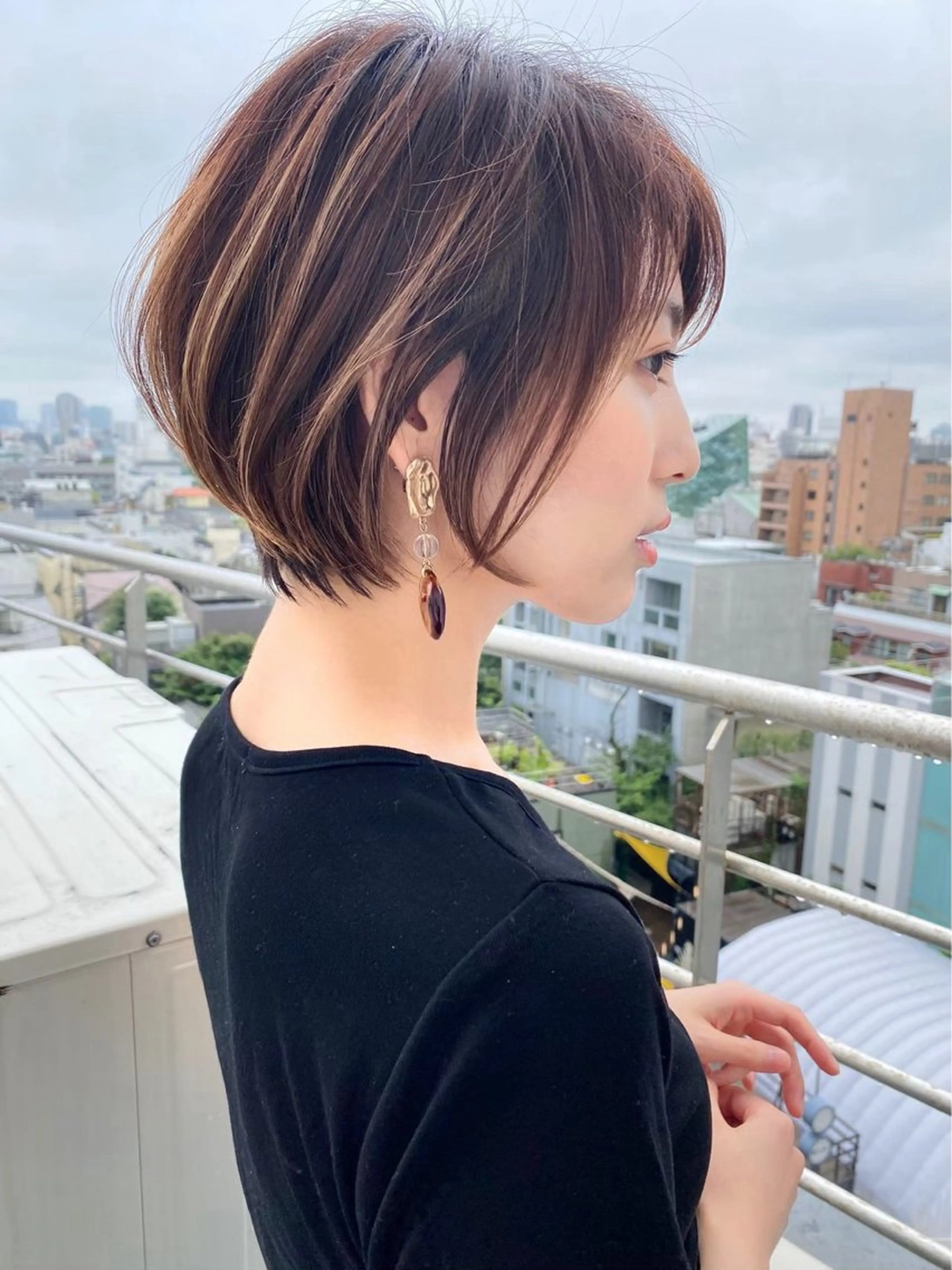 ショート くびれヘア 顔周りカット ハッシュカット 髪質改善 韓国風ヘア カット ヘアカラー トリートメント 博多ベージュ 🐻松井傑のヘアスタイル