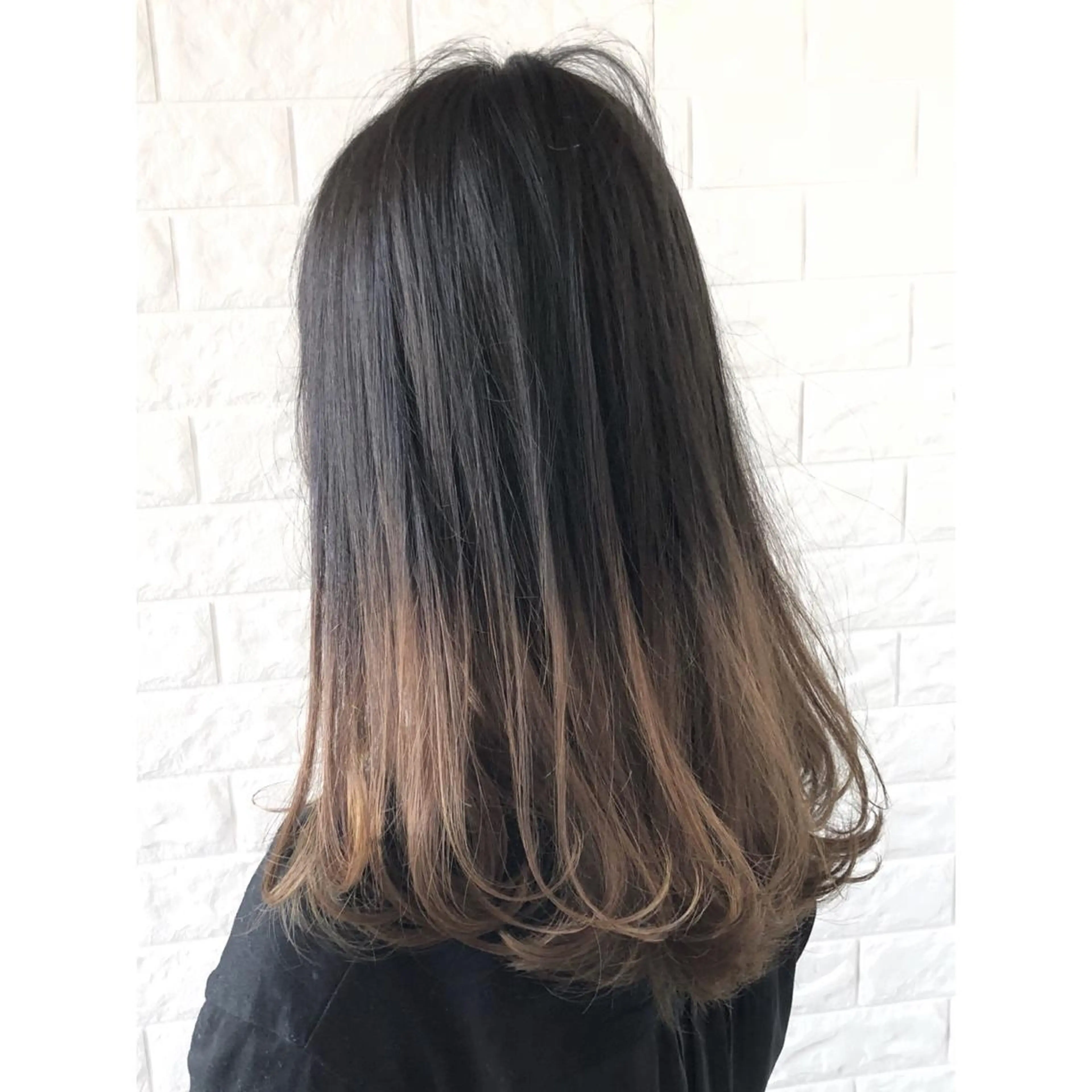 ミディアム カラー ベージュカラー ブリーチ ケアブリーチ デザインカラー グラデーションカラー 髪質改善特化KIZU /艶髪研究（京都）のヘアスタイル