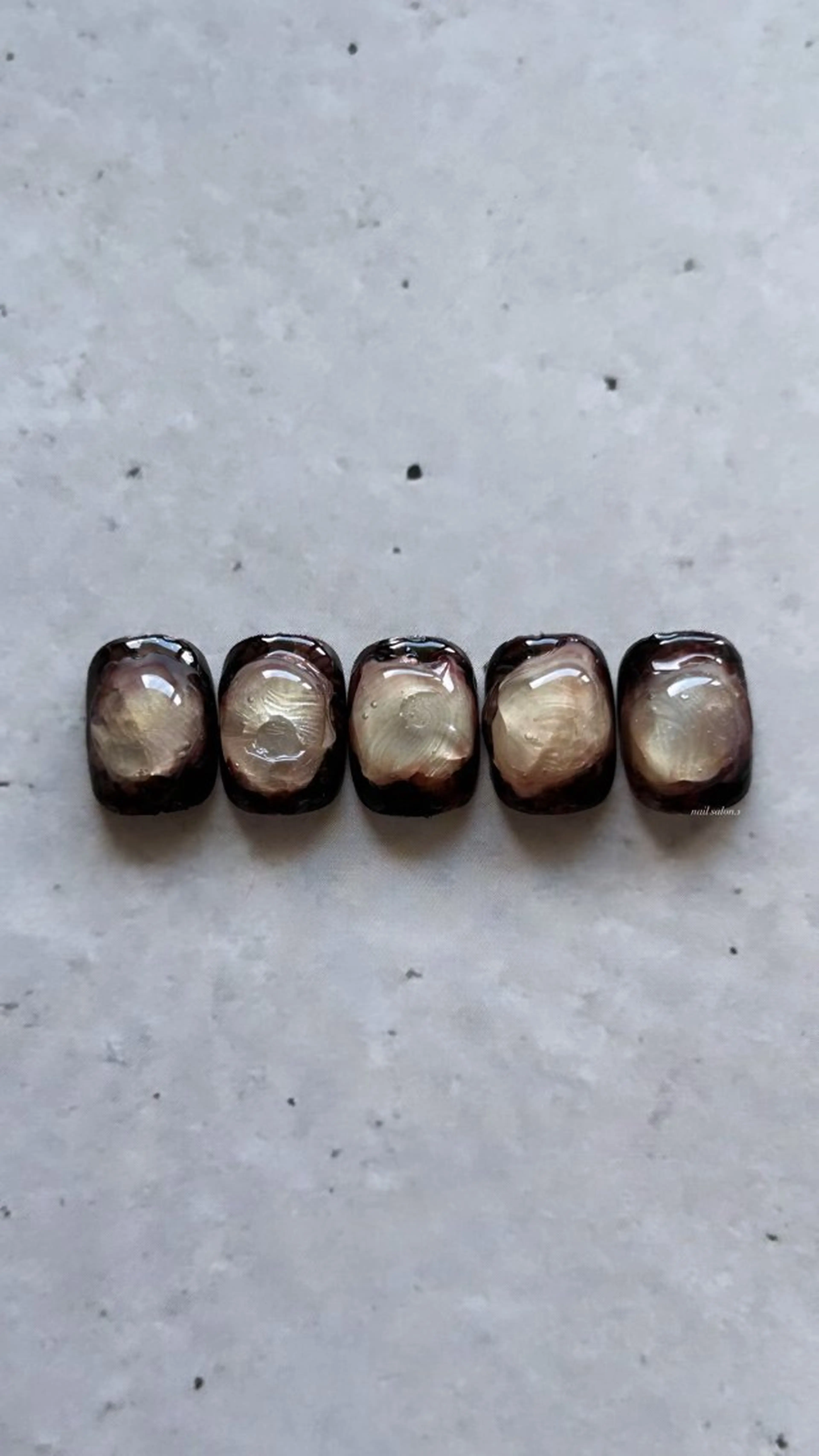 ネイル 関山 志乃のネイルデザイン