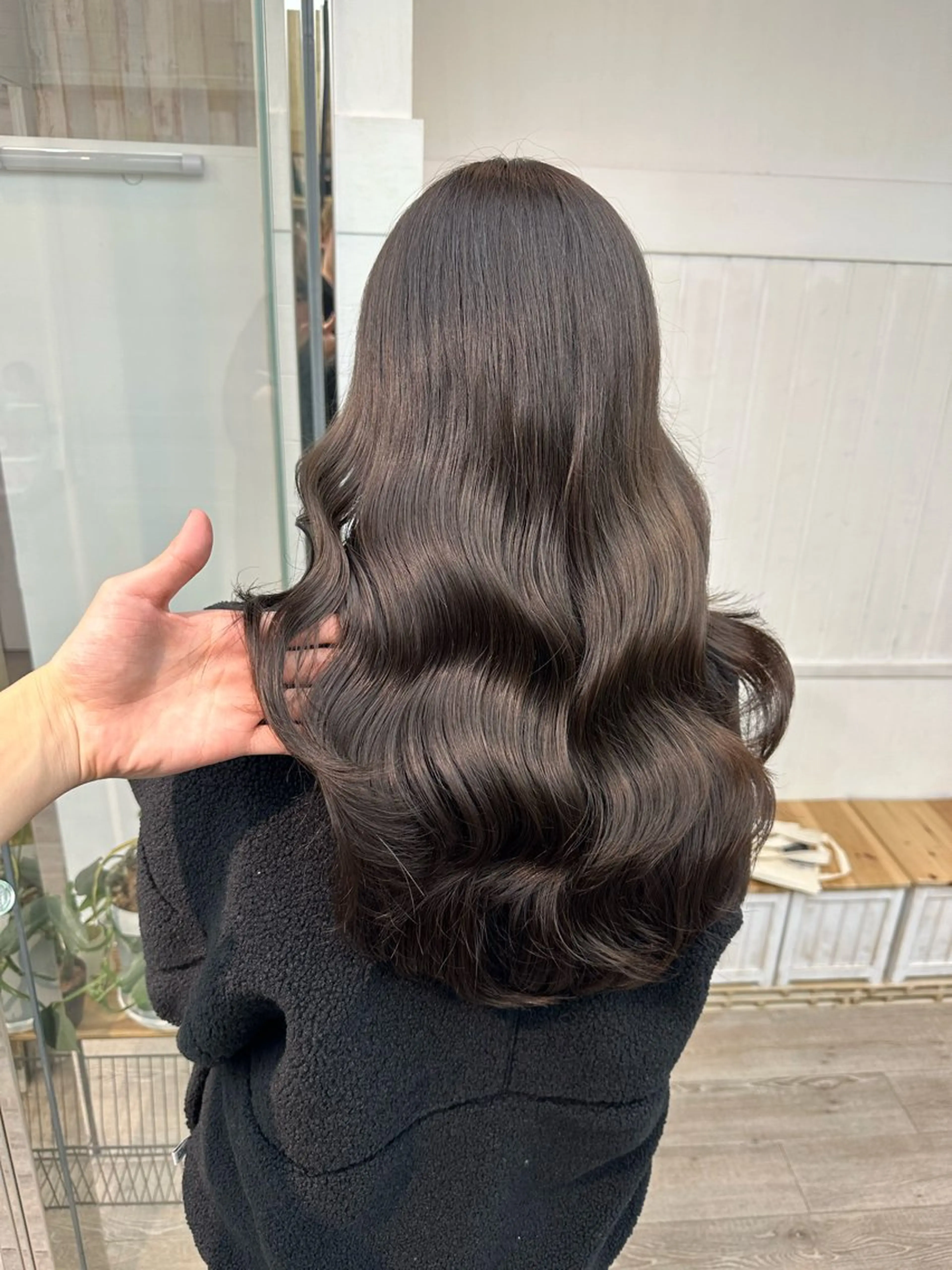 ロング カラー KEIGO/ ベージュカラーのヘアスタイル