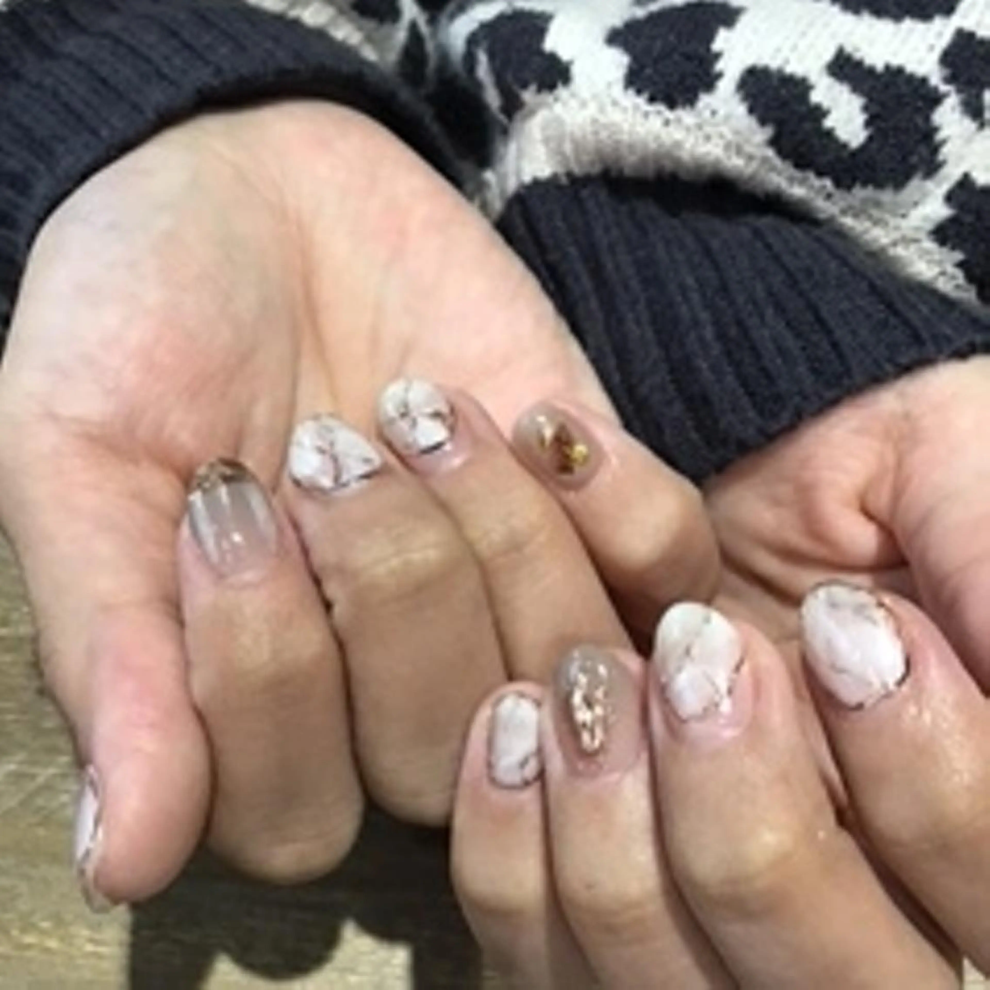 ネイル 持ち込み 八木 香澄のネイルデザイン