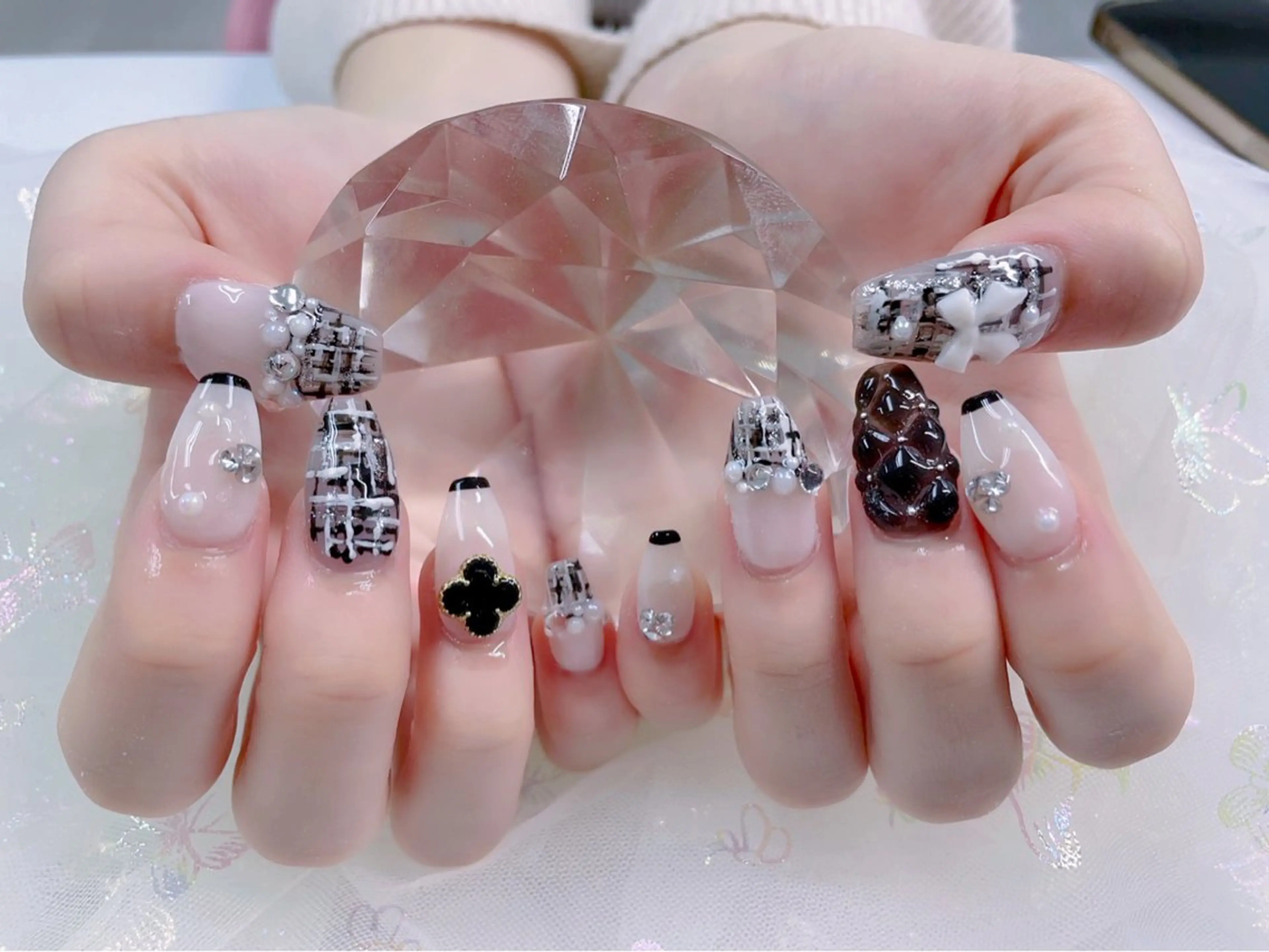 ネイル パーツ全部¥110 サロンミミのネイルデザイン