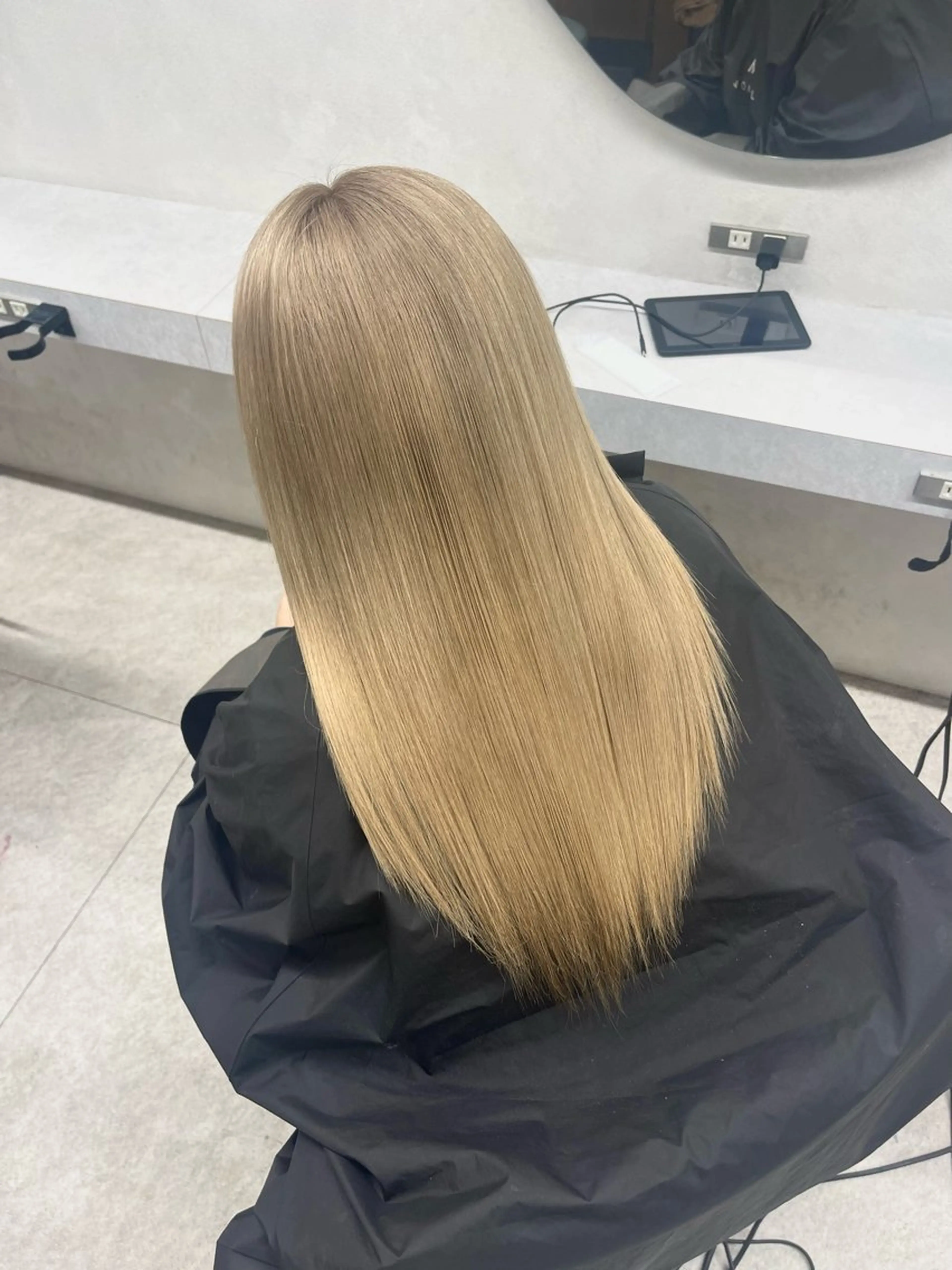 カラー ブリーチ ブロンド ヘアカラー モテカラー🫧💕 RIOのヘアスタイル