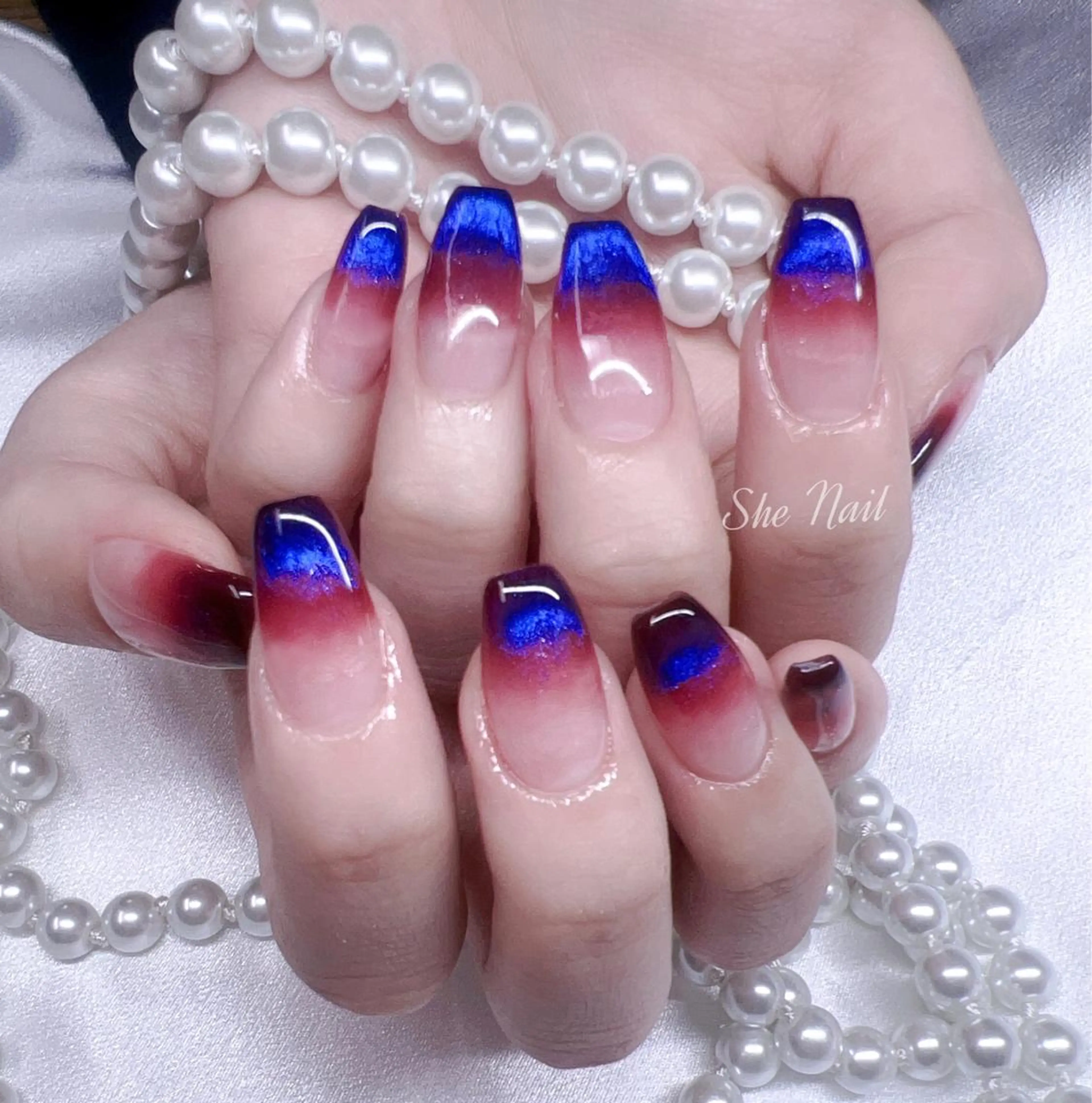 ネイル 長さ出し 持ち込み ワンカラーネイル ストーンネイル ネイルチップ ハンドネイル She   Nail所属・ISA_ BELLAのネイルデザイン