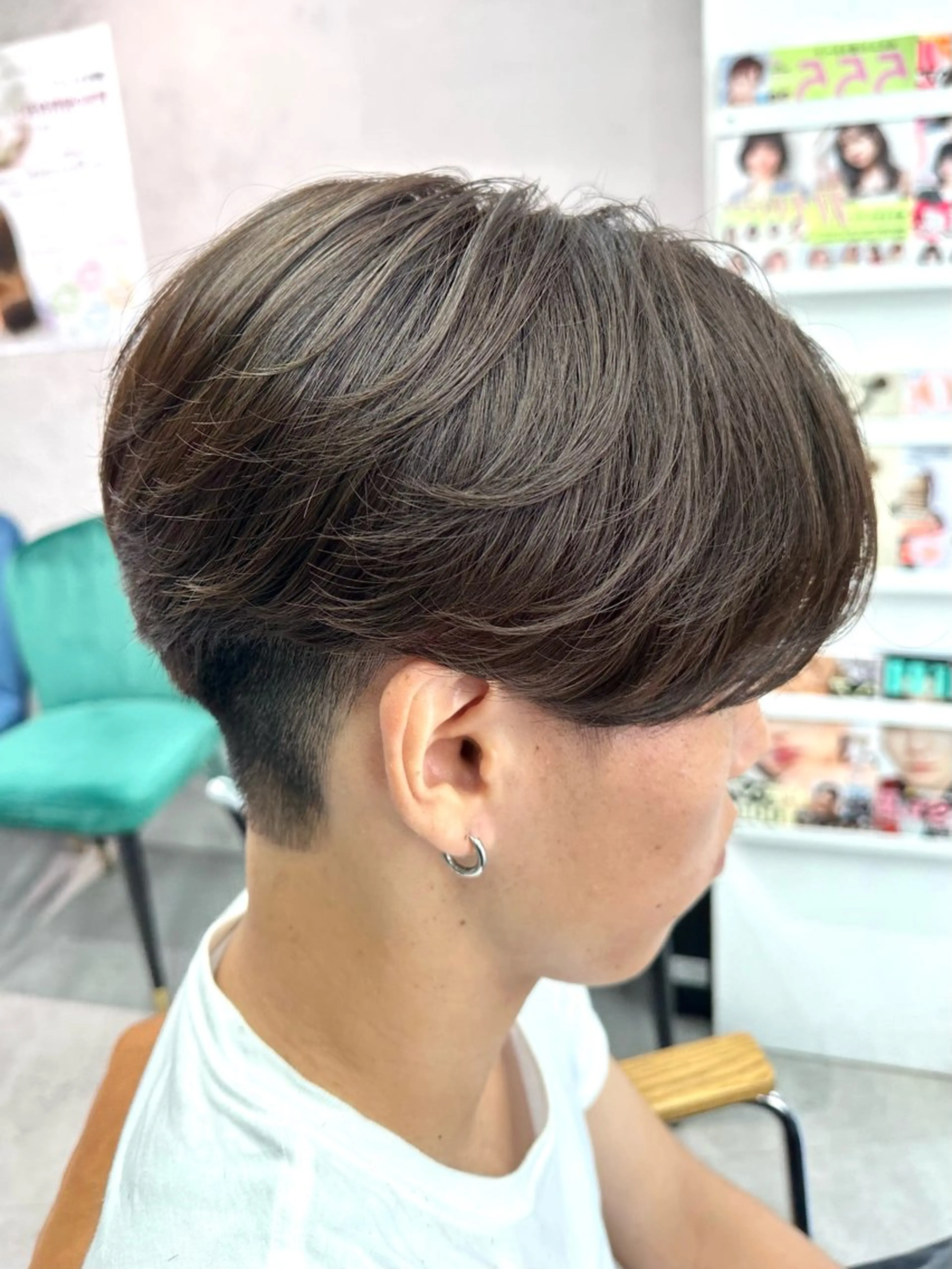 メンズ メンズブリーチ センターパート メンズパーマ 岐津公太 メンズ縮毛矯正のプロのヘアスタイル