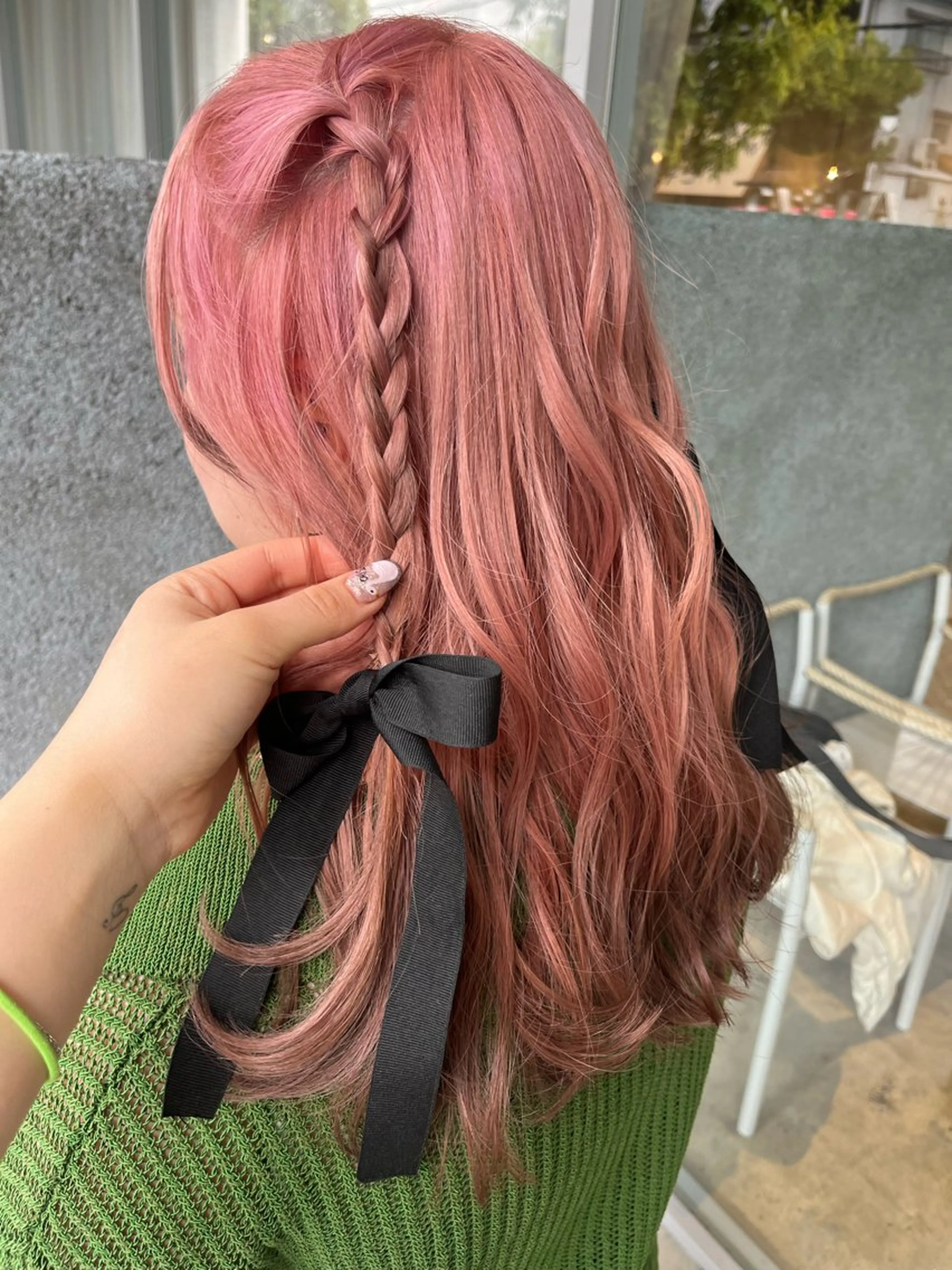 ロング 藤井 美歩/赤髪のヘアスタイル