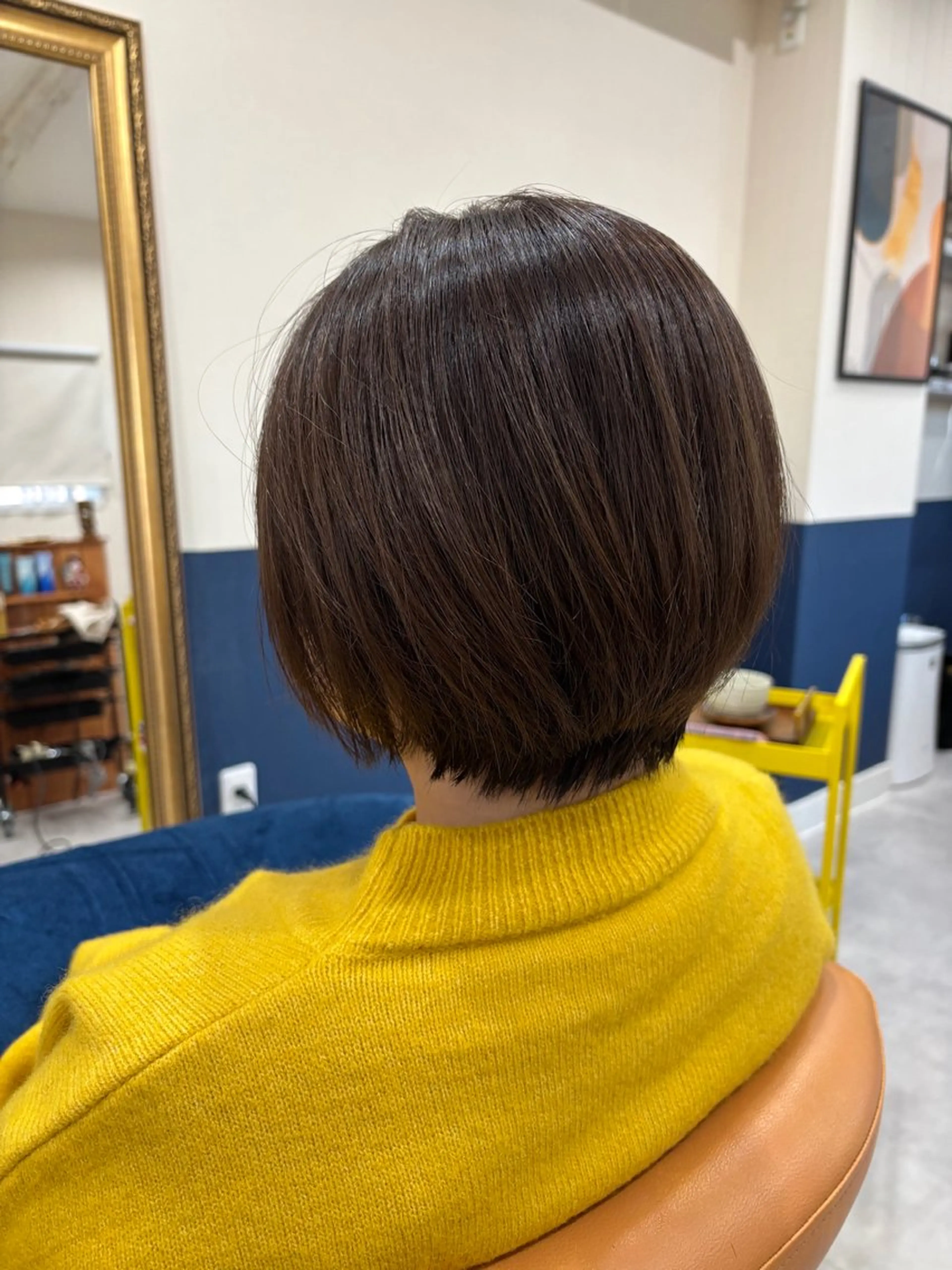 ショート カット ヘアカラー 髪の家 tikiのヘアスタイル