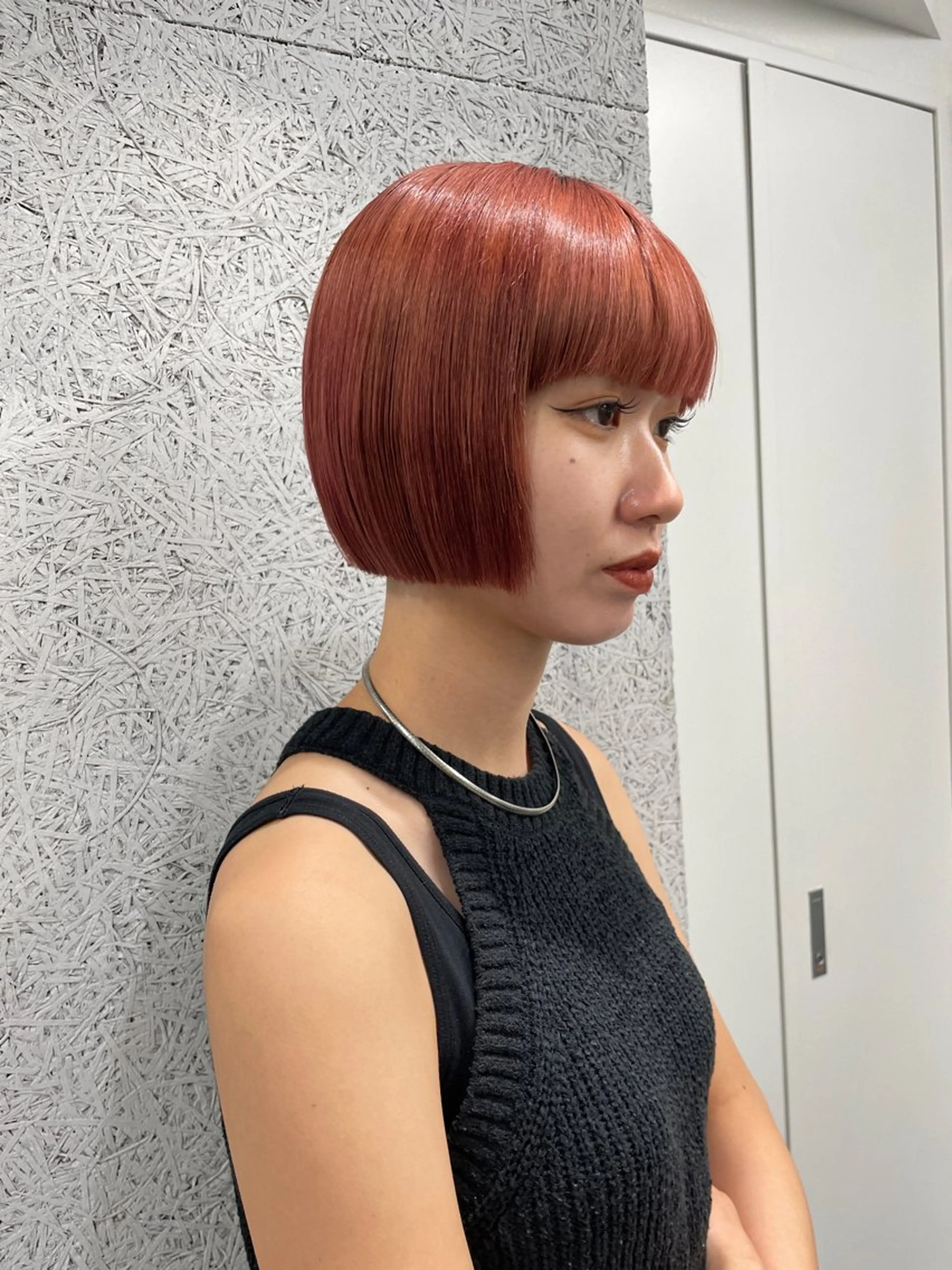 ショート 切りっぱなしボブ レイヤー/縮毛矯正のヘアスタイル