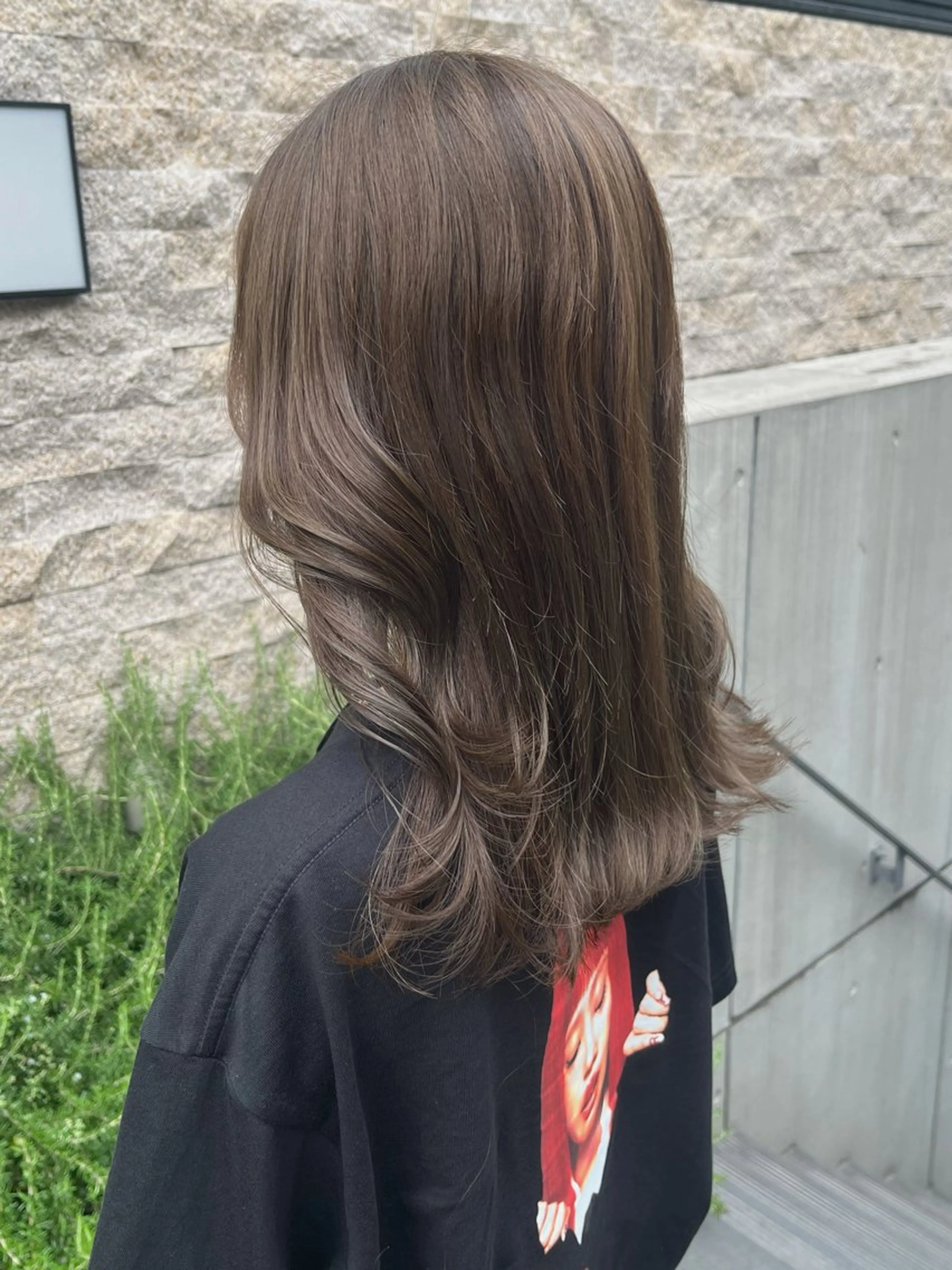 セミロング カラー ベージュカラー ブリーチ ダブルカラー ブリーチなしカラー オリーブベージュ カット ヘアカラー トリートメント ✨透明感カラー✨ 🦖佐々木未来🦕のヘアスタイル