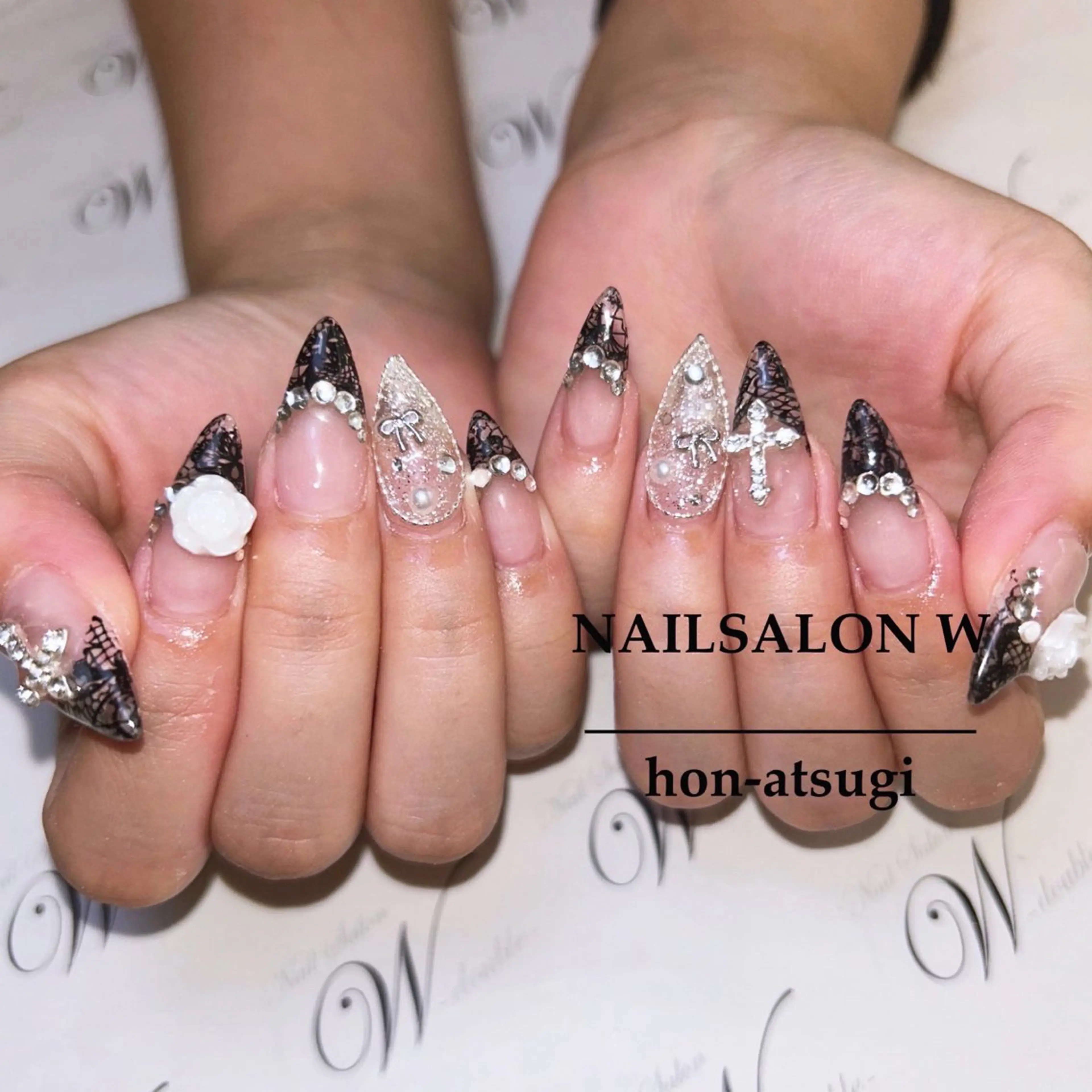 ミディアム ハンドネイル ネイルサロン ダブルのネイルデザイン