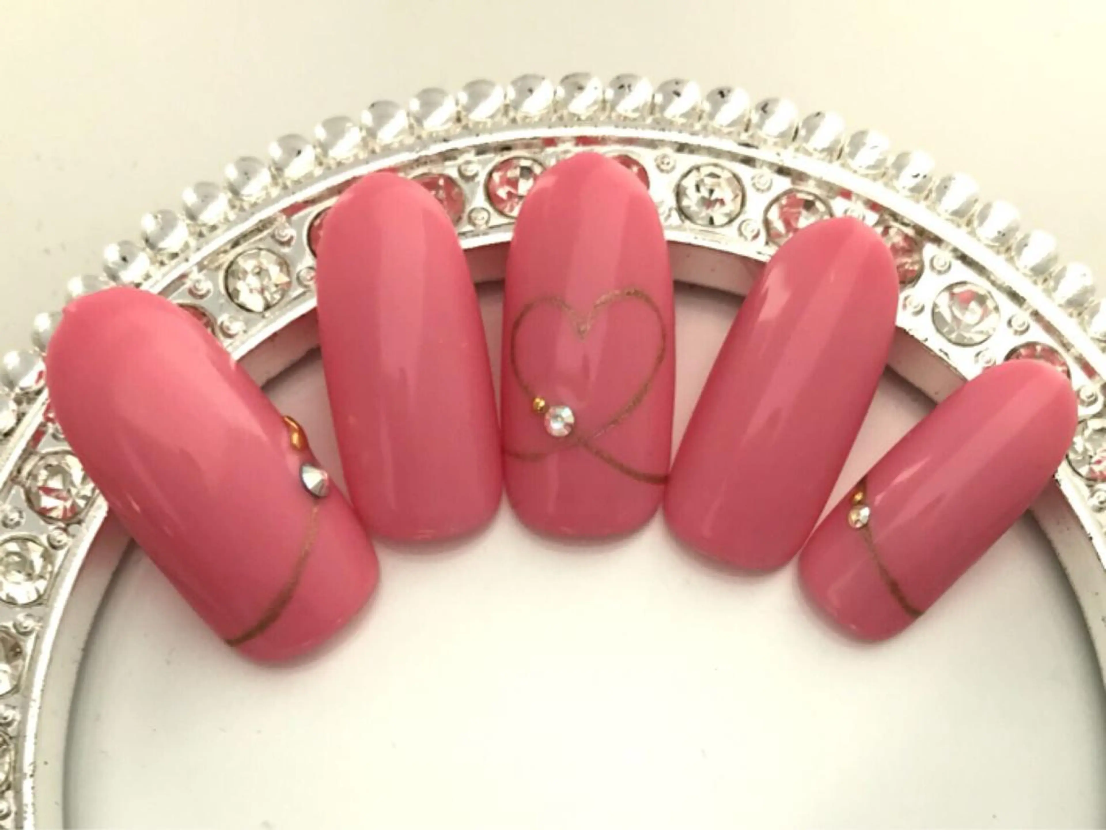 ネイル トップネイリスト Ribbon立川店のネイルデザイン