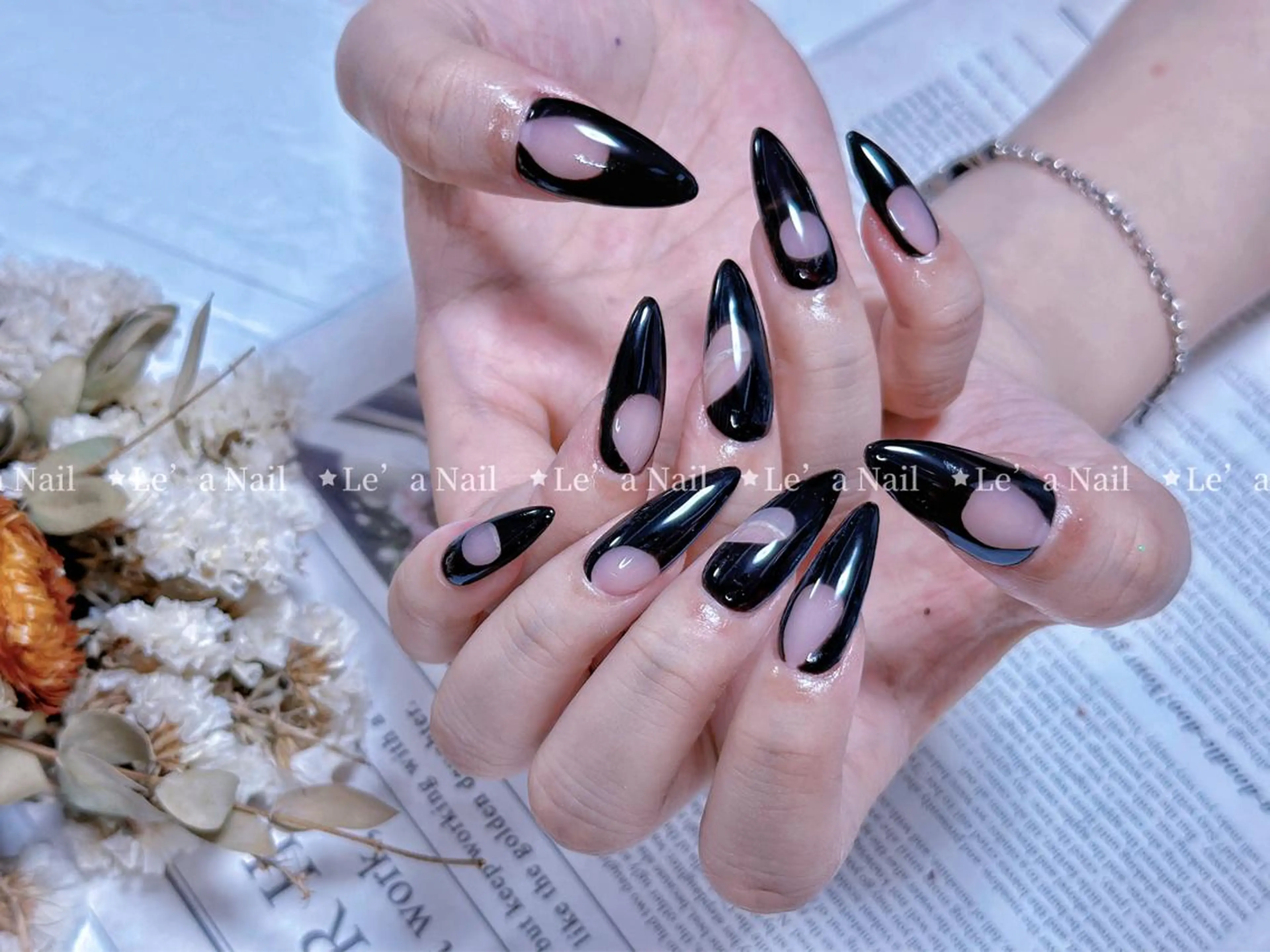 ロング カラー ネイル Le’a NailSalonのネイルデザイン