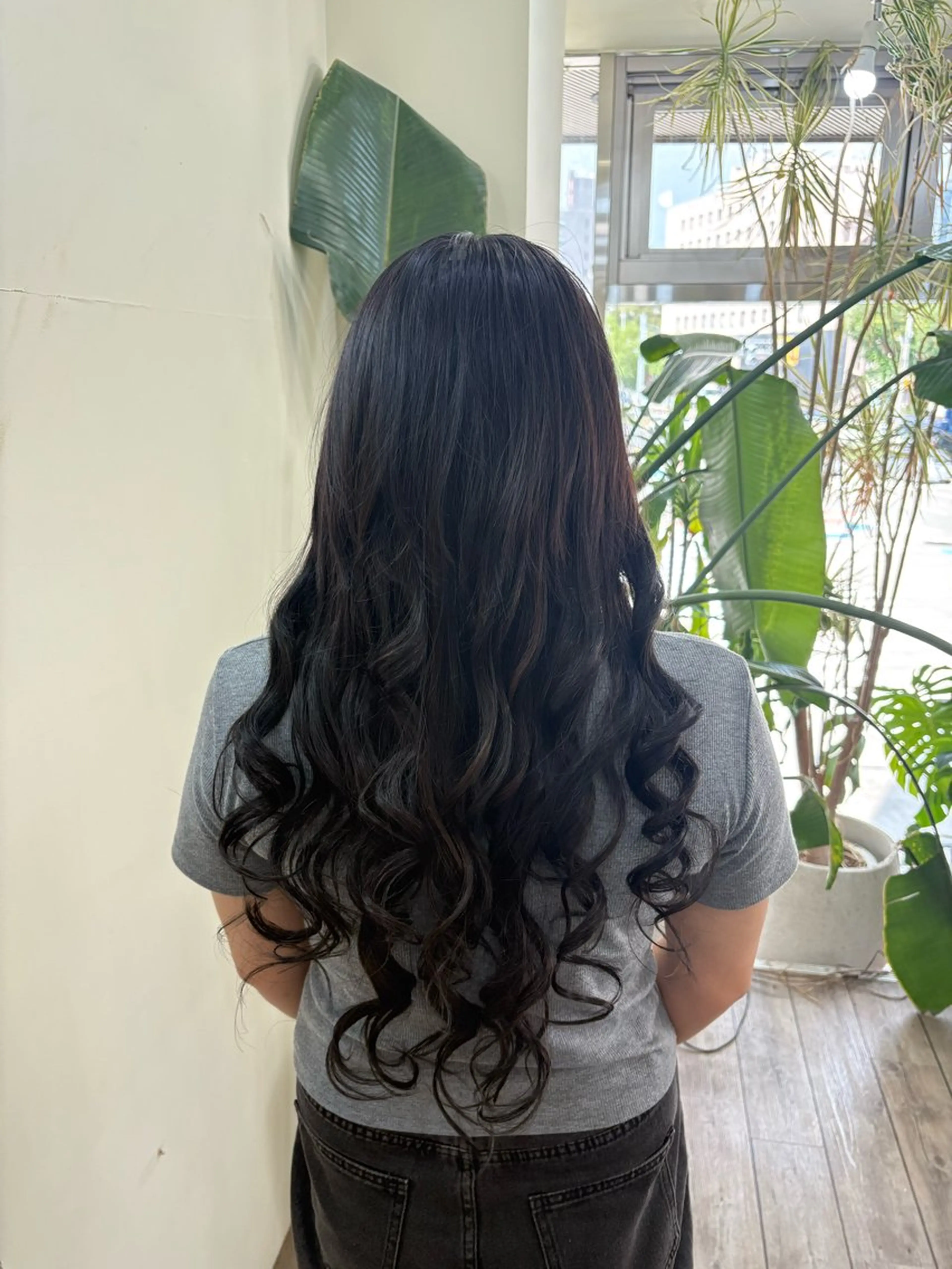 ロング 編み込みエクステ シールエクステ ボブ エクステ ロング エクステ WEST OLAND 黒坂佳乃のヘアスタイル