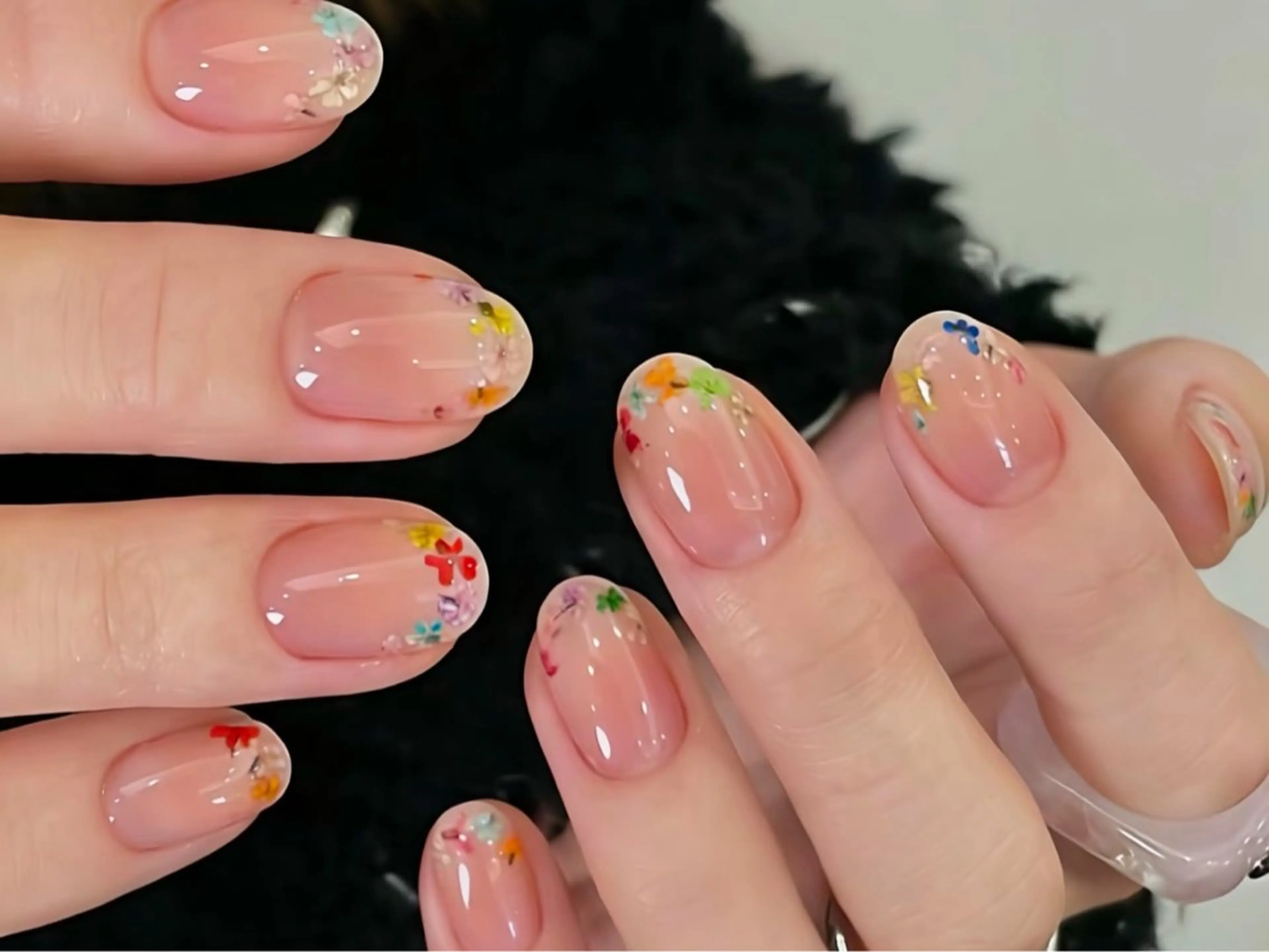 ネイル アートネイル オーロラネイル チークネイル フレンチネイル ガラスフレンチ ハンドネイル 🎀🎀YooLi Nail Salonのネイルデザイン