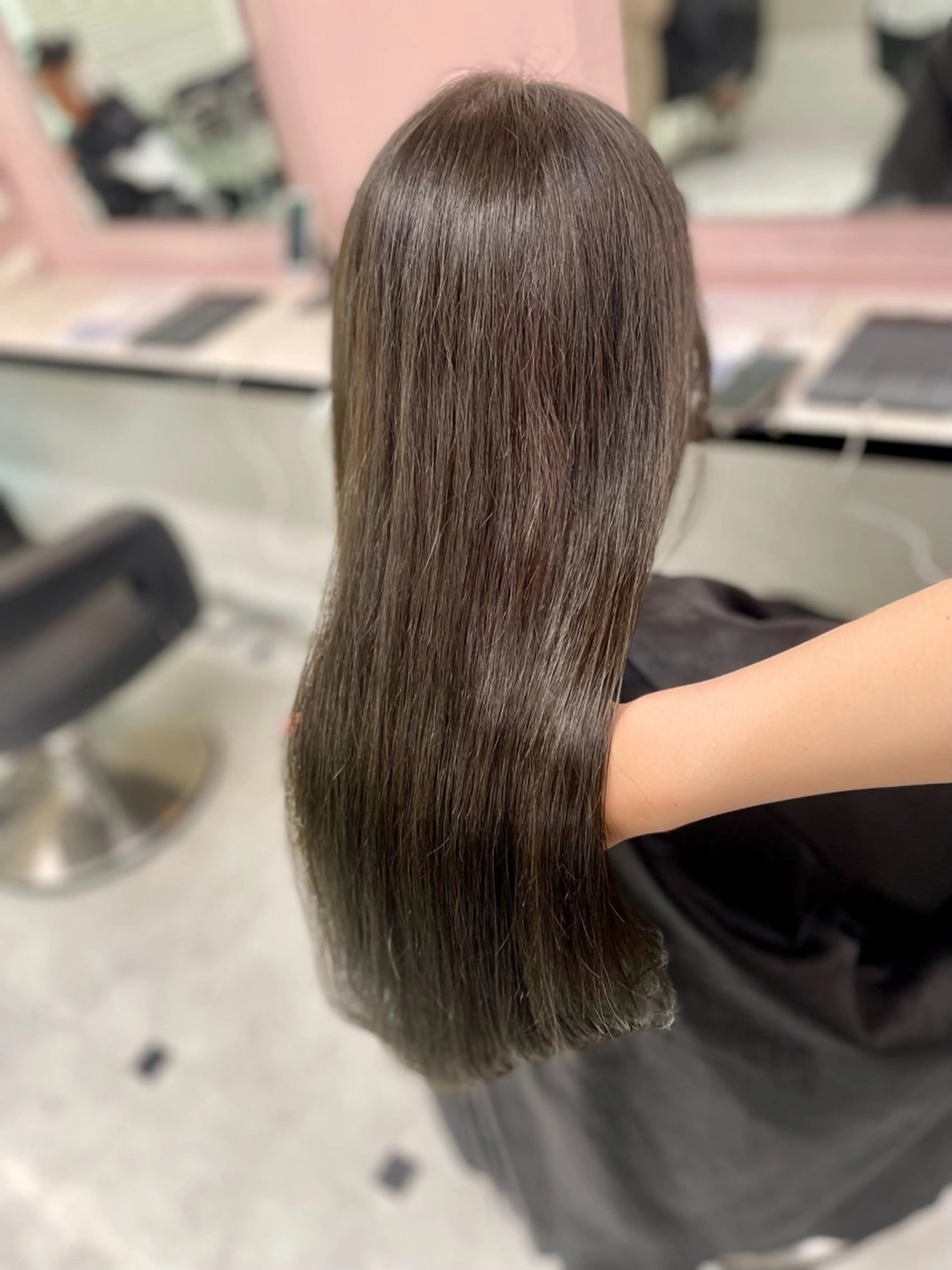 セミロング トリートメント うる艶トレンドヘア 🕊️上野BABYのヘアスタイル