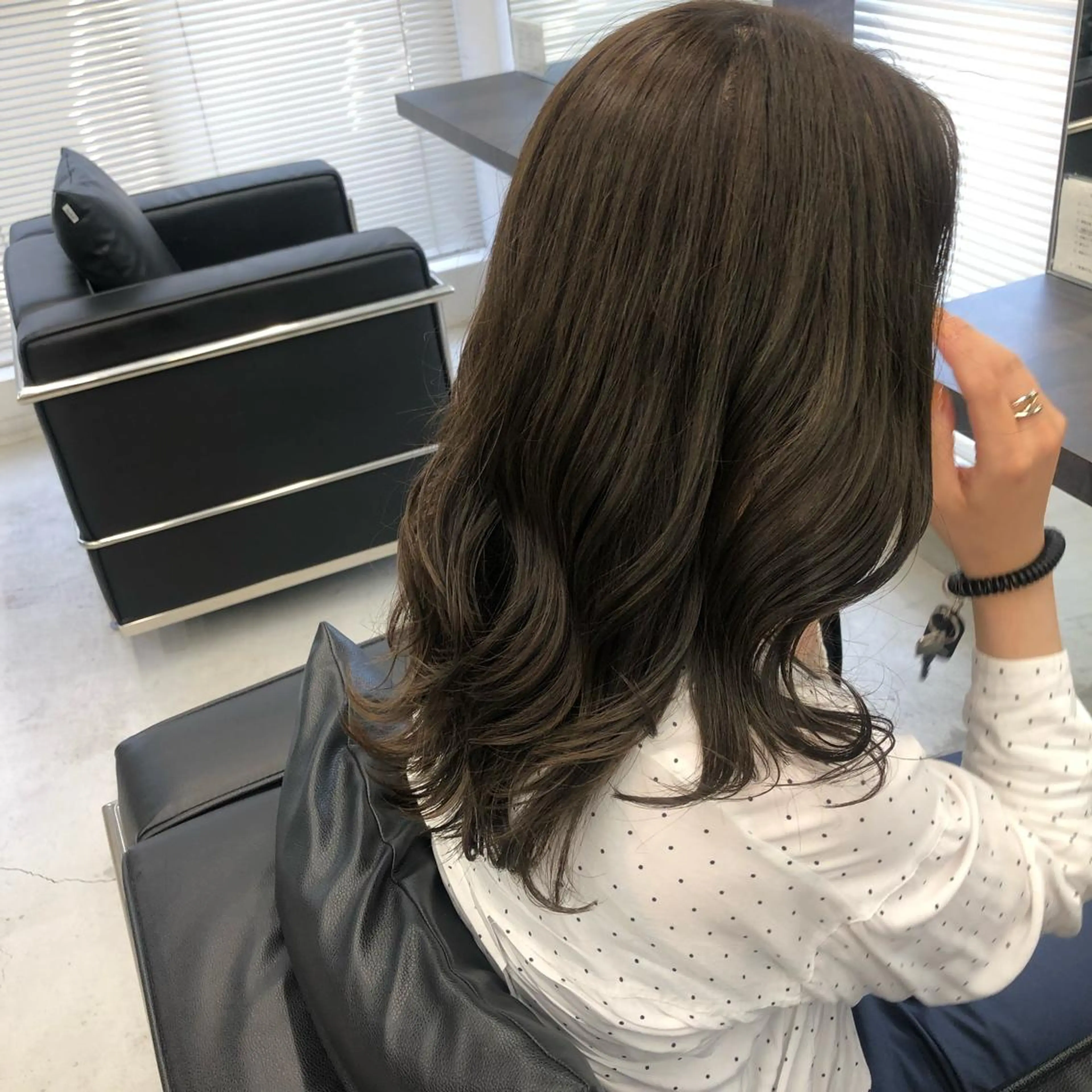 セミロング ヘアカラー 🌼渋谷韓国レイヤー 桑尾幸奈🌼のヘアスタイル