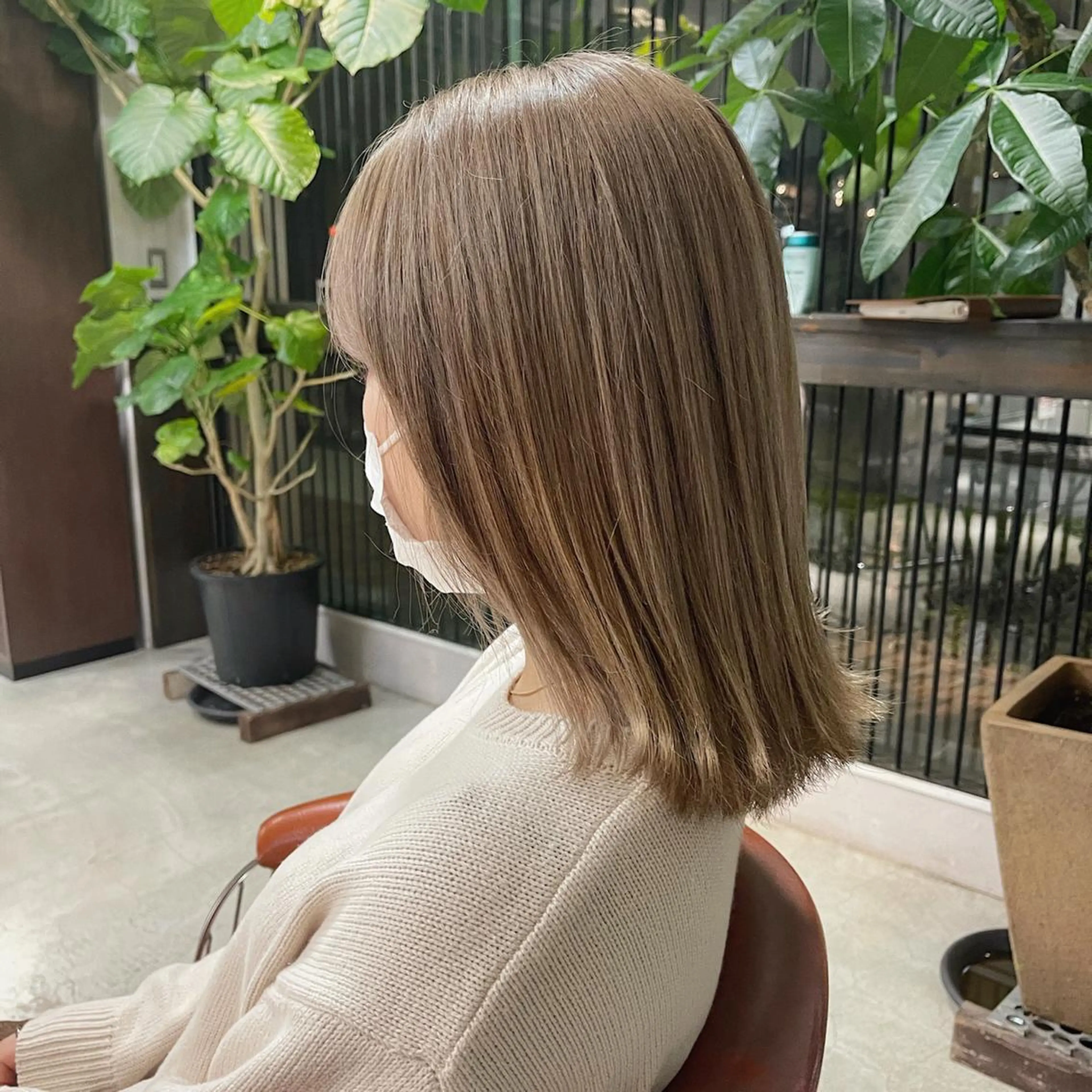 ショート カラー ベージュカラー ブリーチ ケアブリーチ ミルクティーベージュ カット ヘアカラー トリートメント ハイトーンこそキレイ に◎佐藤雄太のヘアスタイル