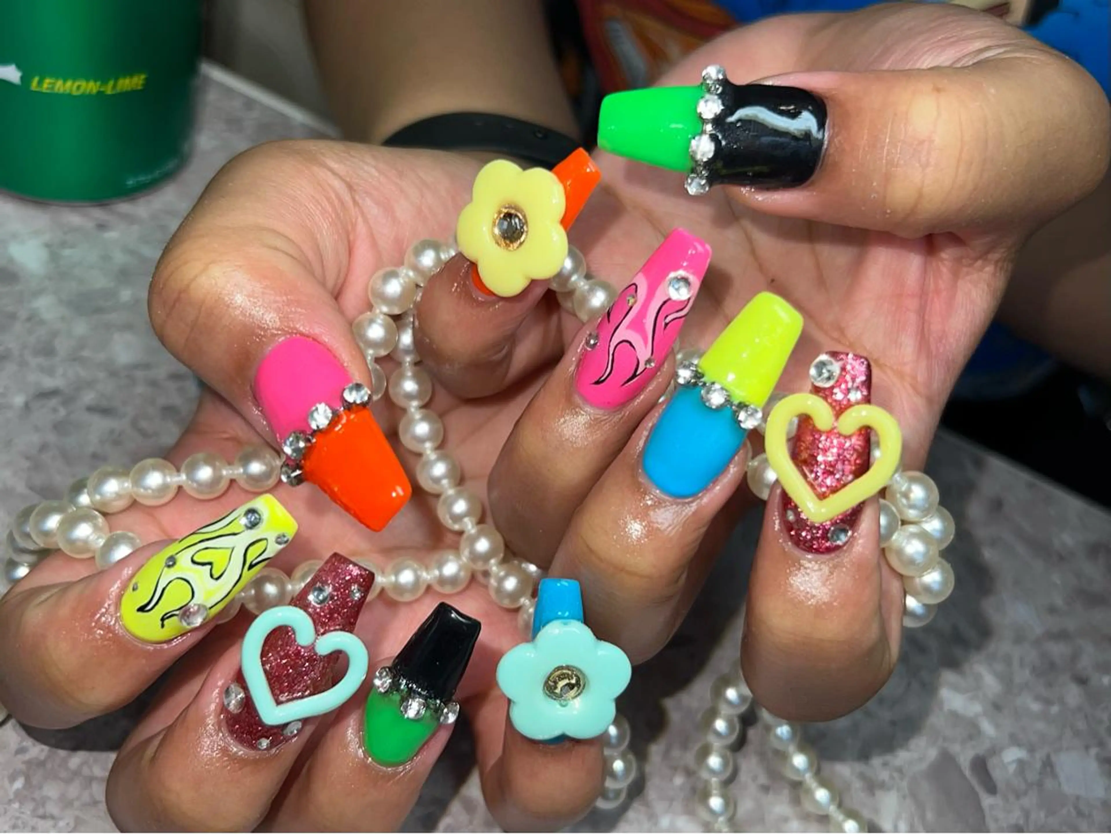 セミロング ハンドネイル ハンドケア ONIKA Nail 表参道A4徒歩3分のネイルデザイン