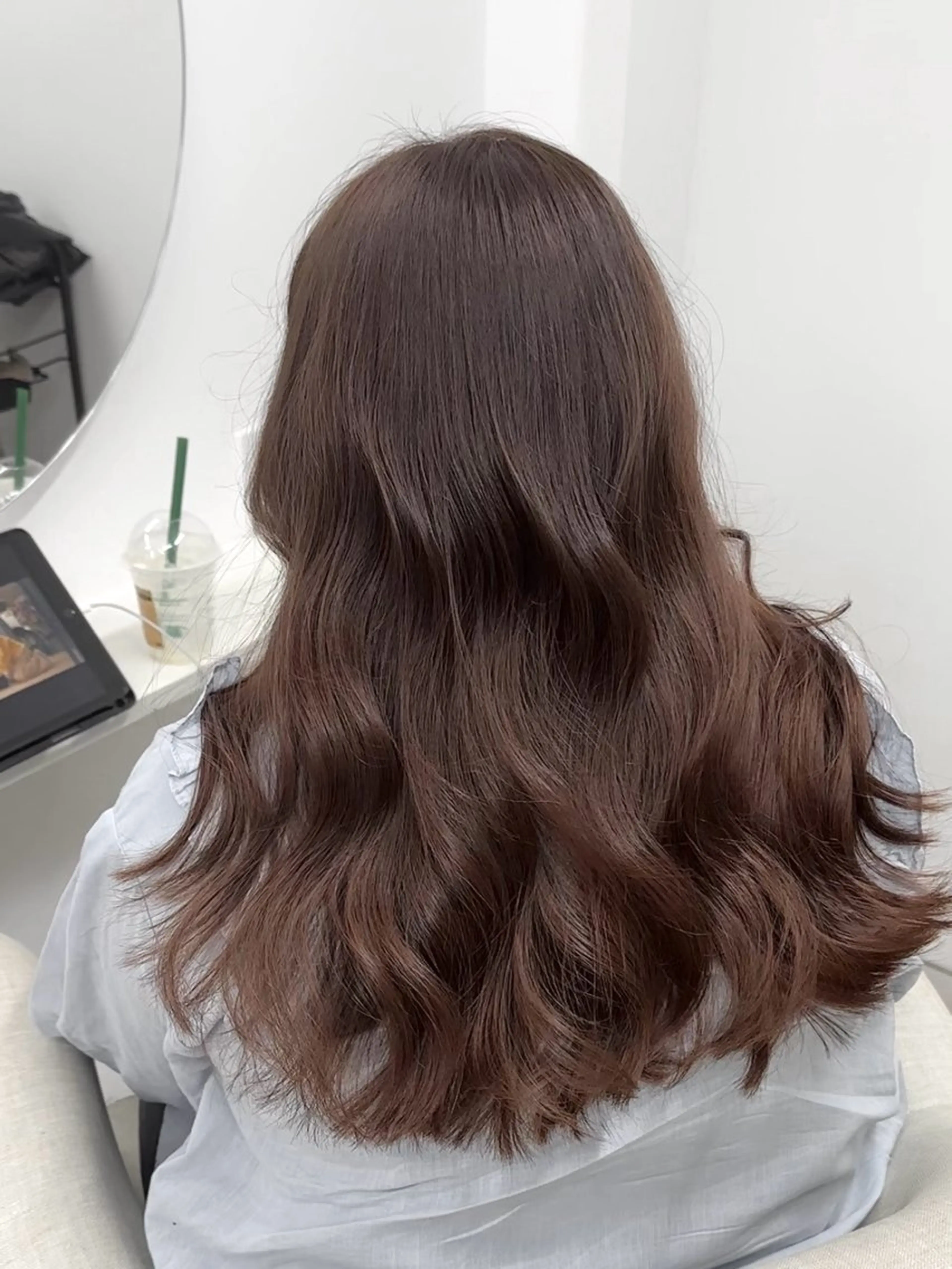 セミロング レイヤーカット 村上 奈南のヘアスタイル