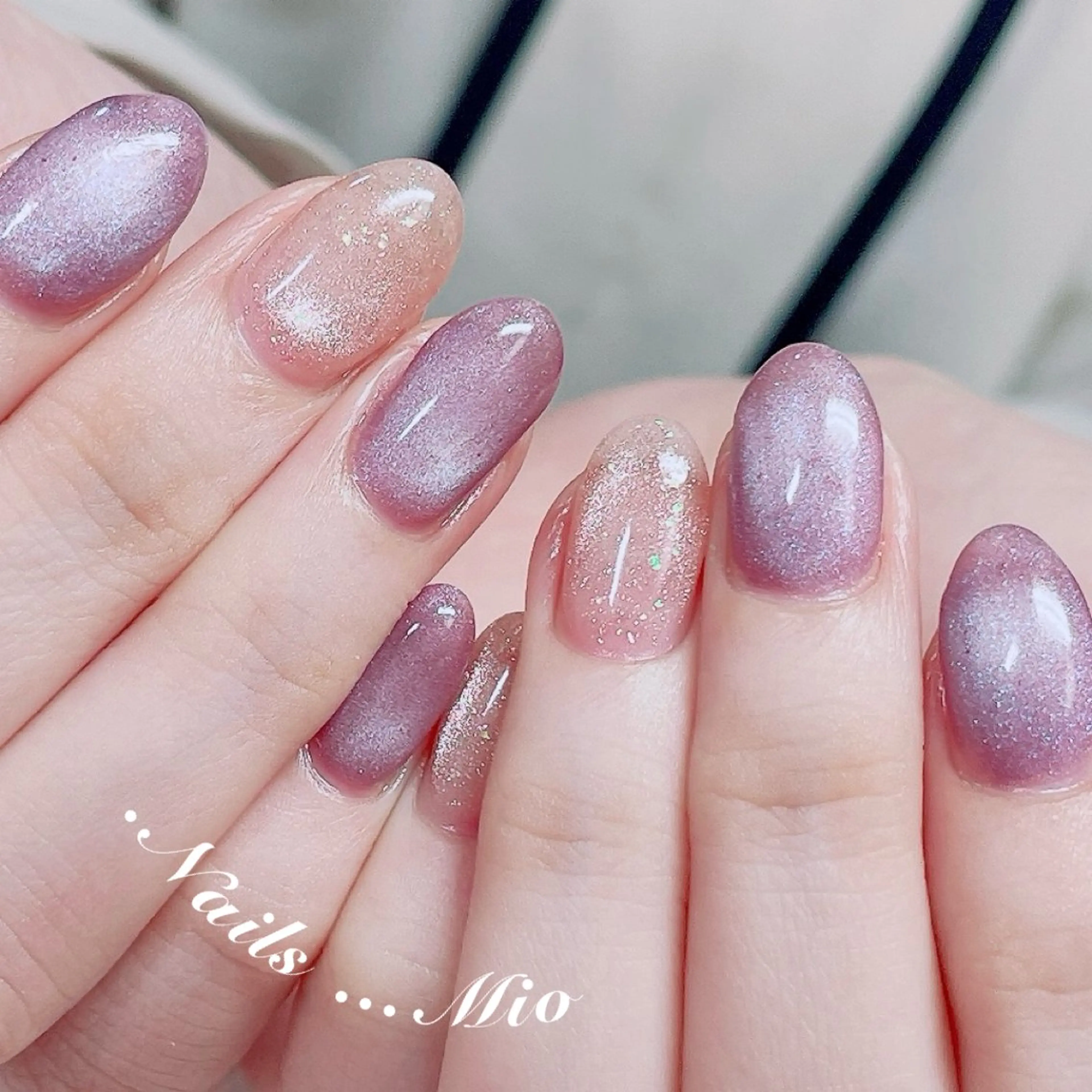 ネイル ジェルネイル マグネットネイル 赤色 .Nails Mio 赤羽西ネイルサロンのネイルデザイン