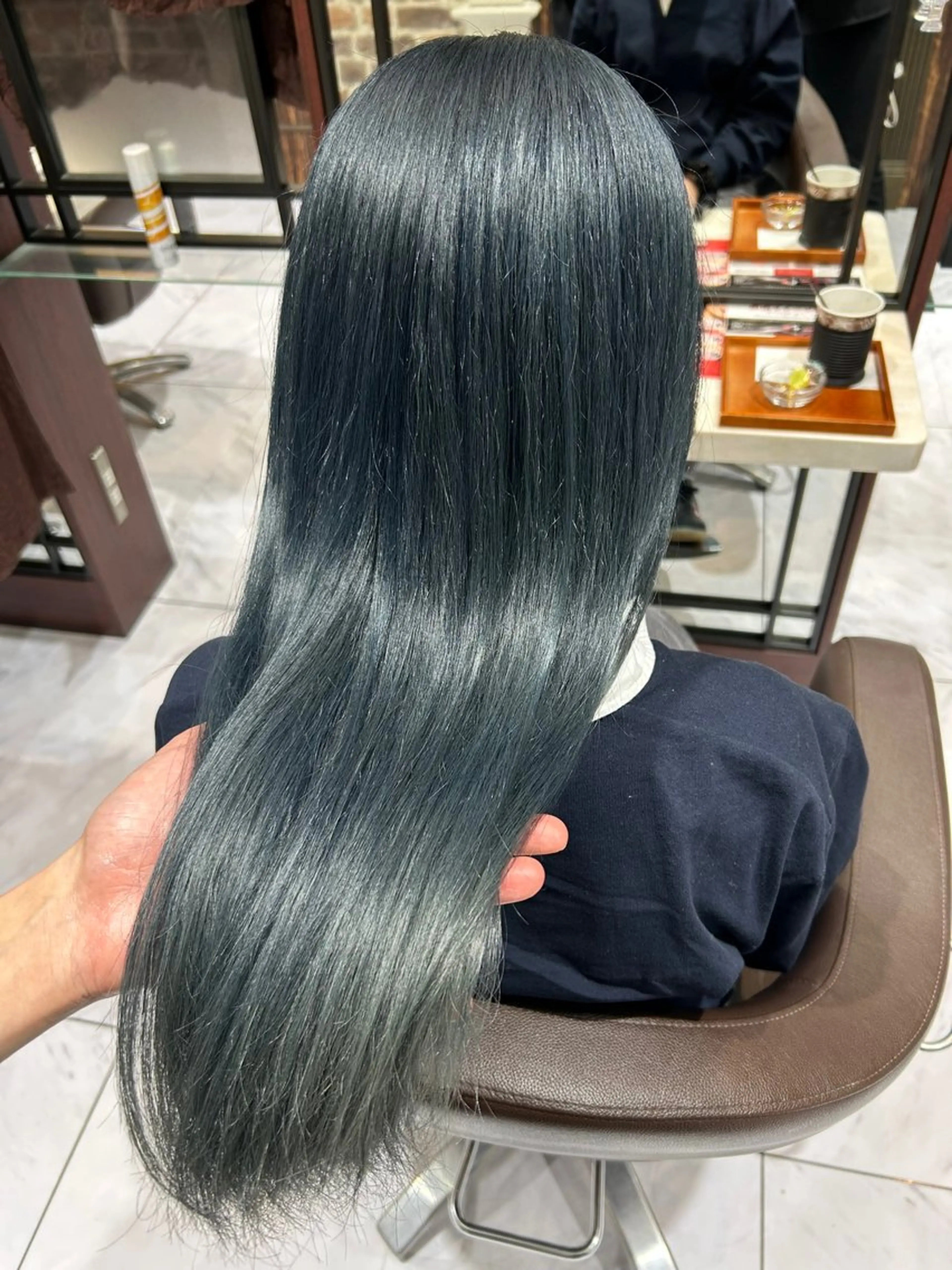 ロング カラー ブリーチ ブルーカラー 顔周りカット ヘアカラー 🆘カットモデル急募 野沢 碧のヘアスタイル