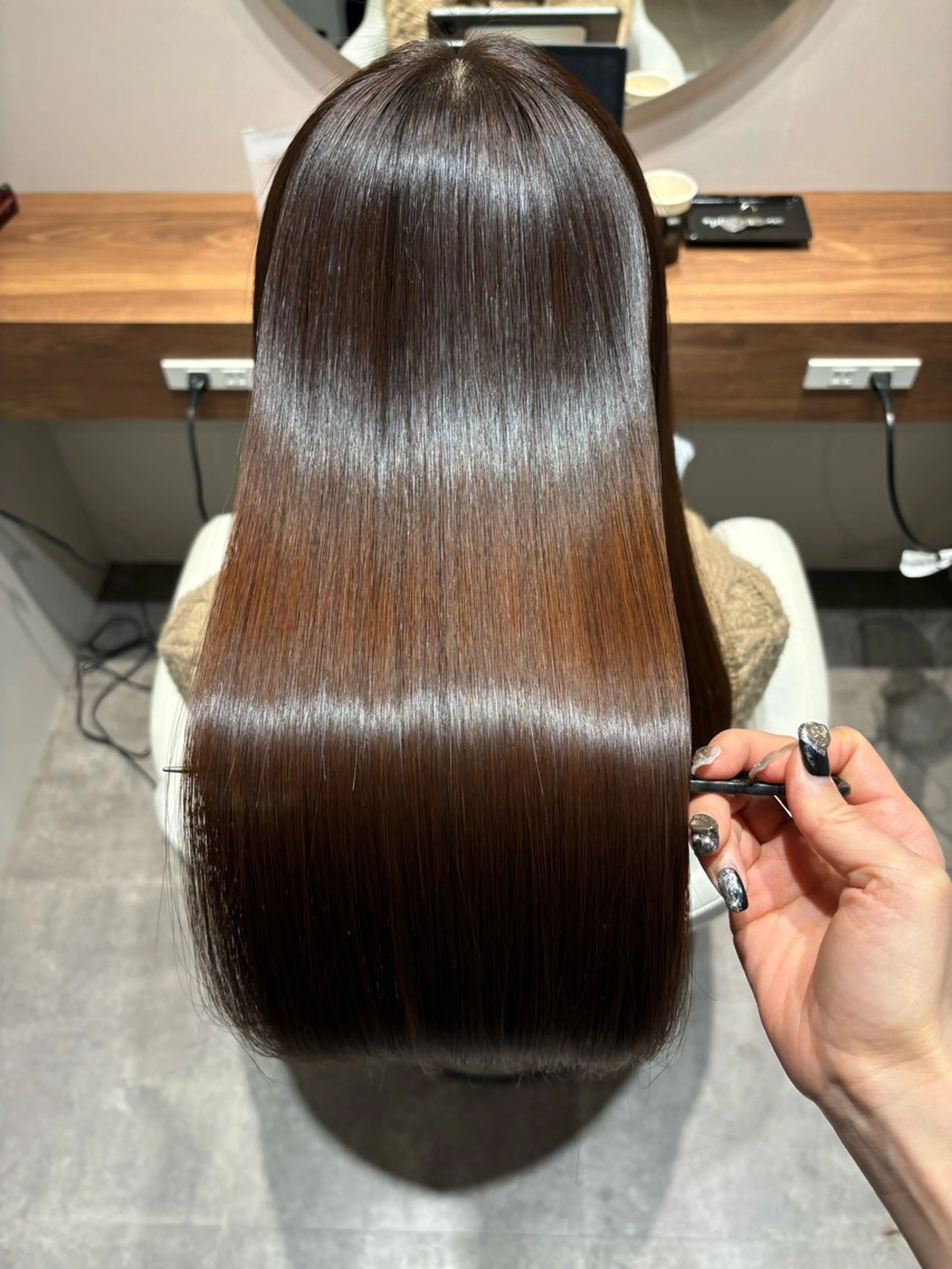 ロング カット ヘアカラー 縮毛矯正 トリートメント 美髪ヘア 🤍erikaのヘアスタイル