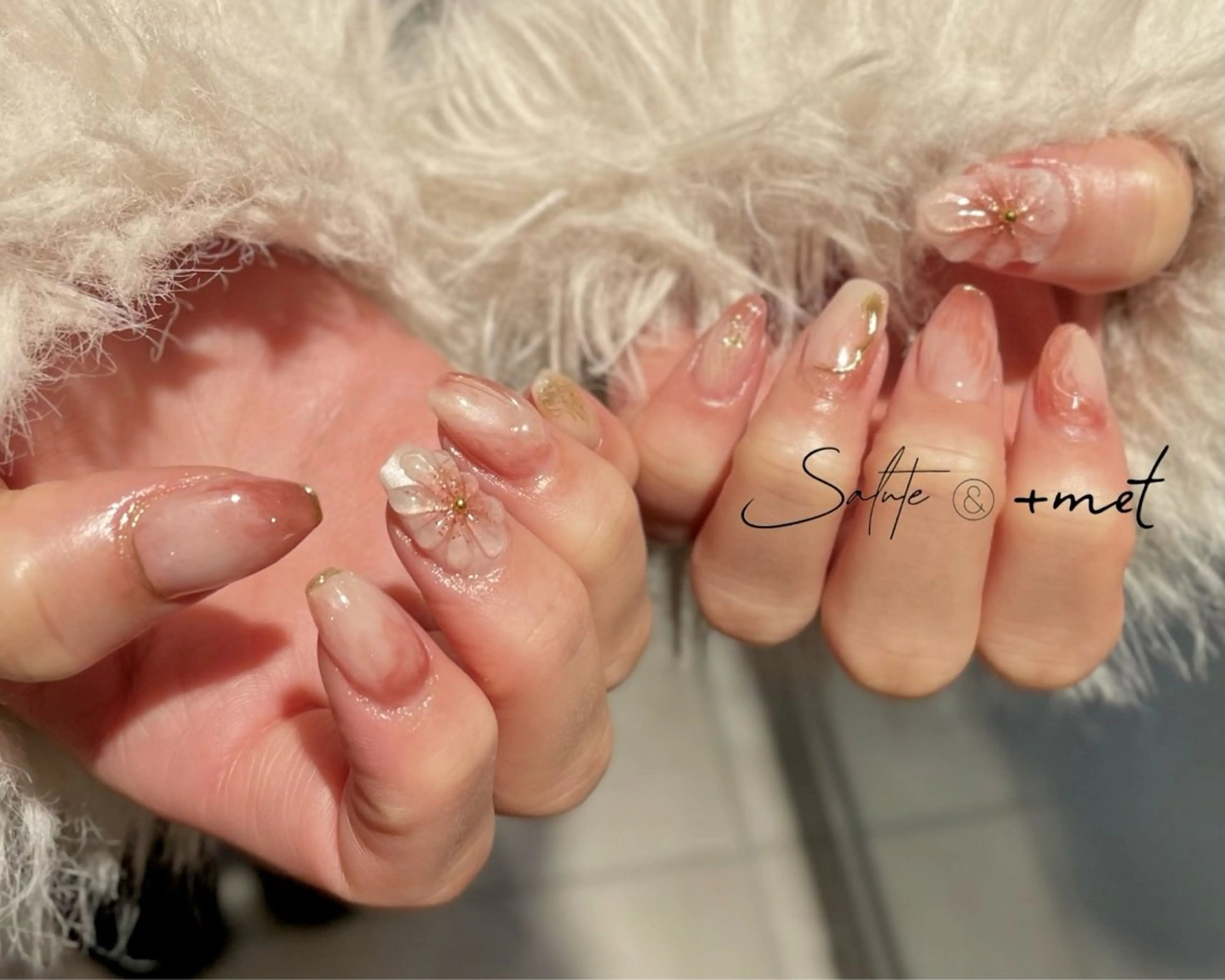 ネイル アートネイル ドット ゴールド ニュアンスネイル ピンク ハンドネイル 堀内 美里のネイルデザイン