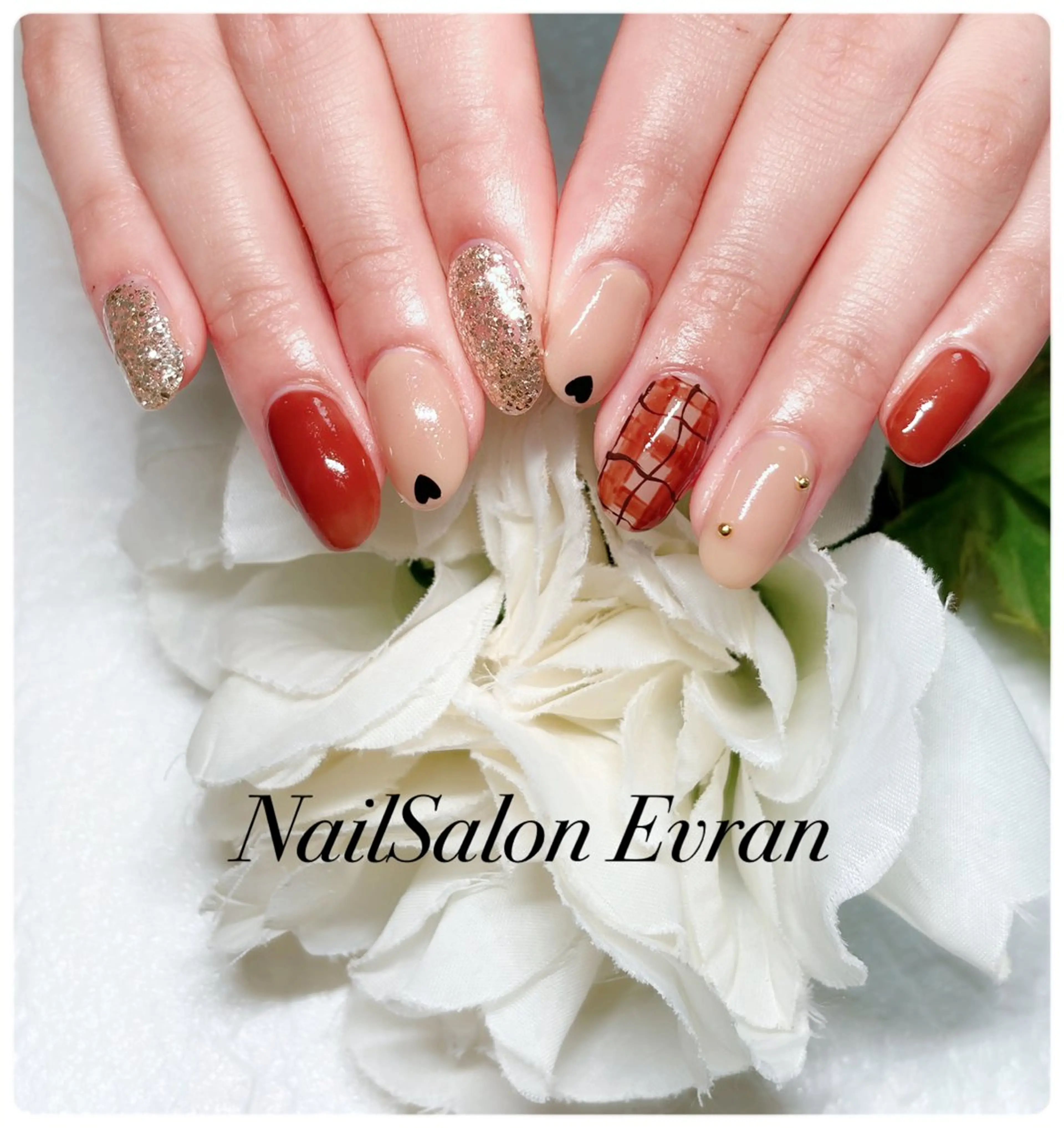 ネイル アートネイル フレンチネイル マグネットネイル 持ち込み ニュアンスネイル ハンドネイル Nail salon Evranのネイルデザイン