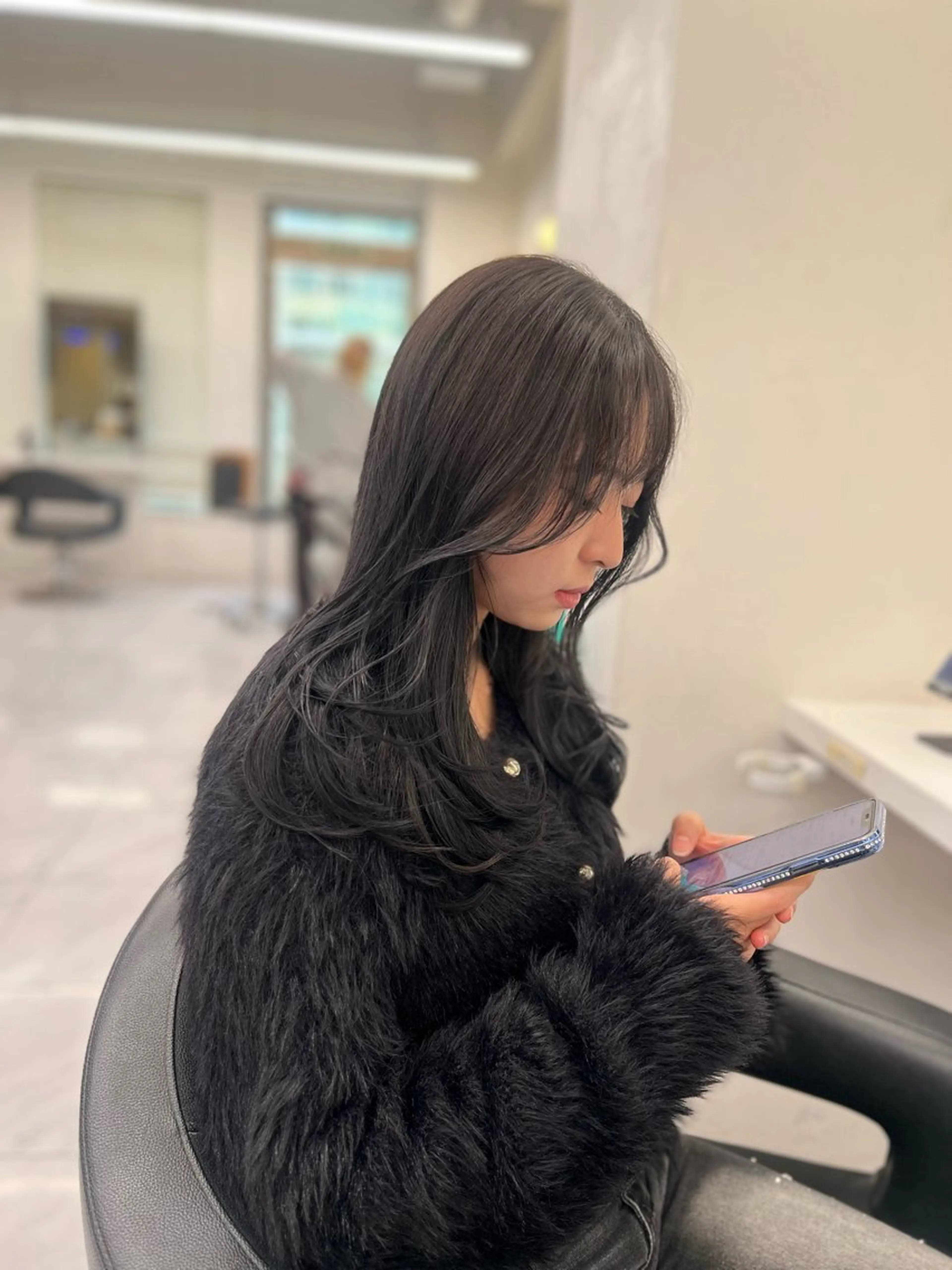 ロング カラー ヘアアレンジ カット ヘアカラー トリートメント ヘッドスパ ヘアセット 透明感×韓流ハイ トーン🫧RYUTAのヘアスタイル