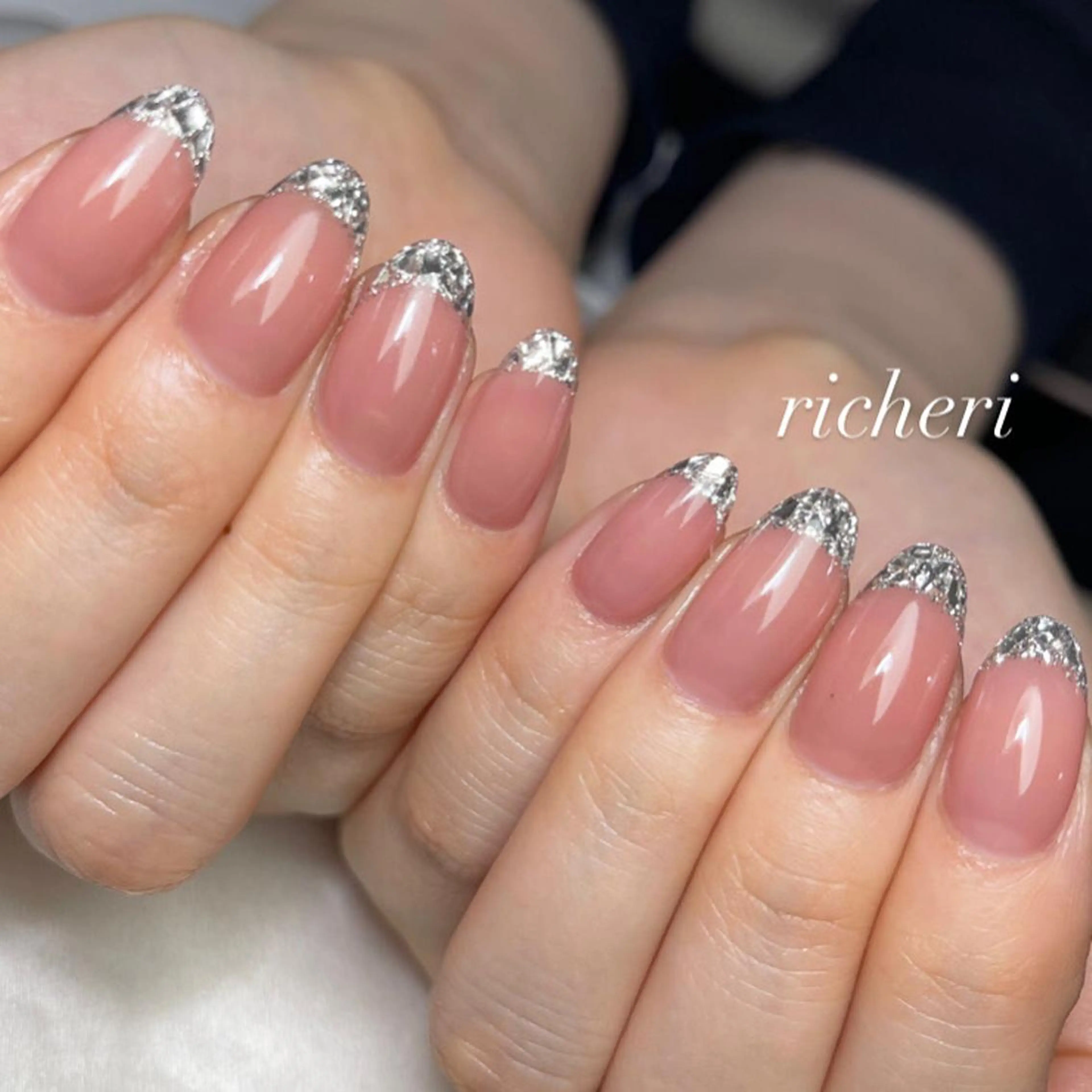 ミディアム ネイル ハンドネイル richeri beautyのエステ・リラクイメージ