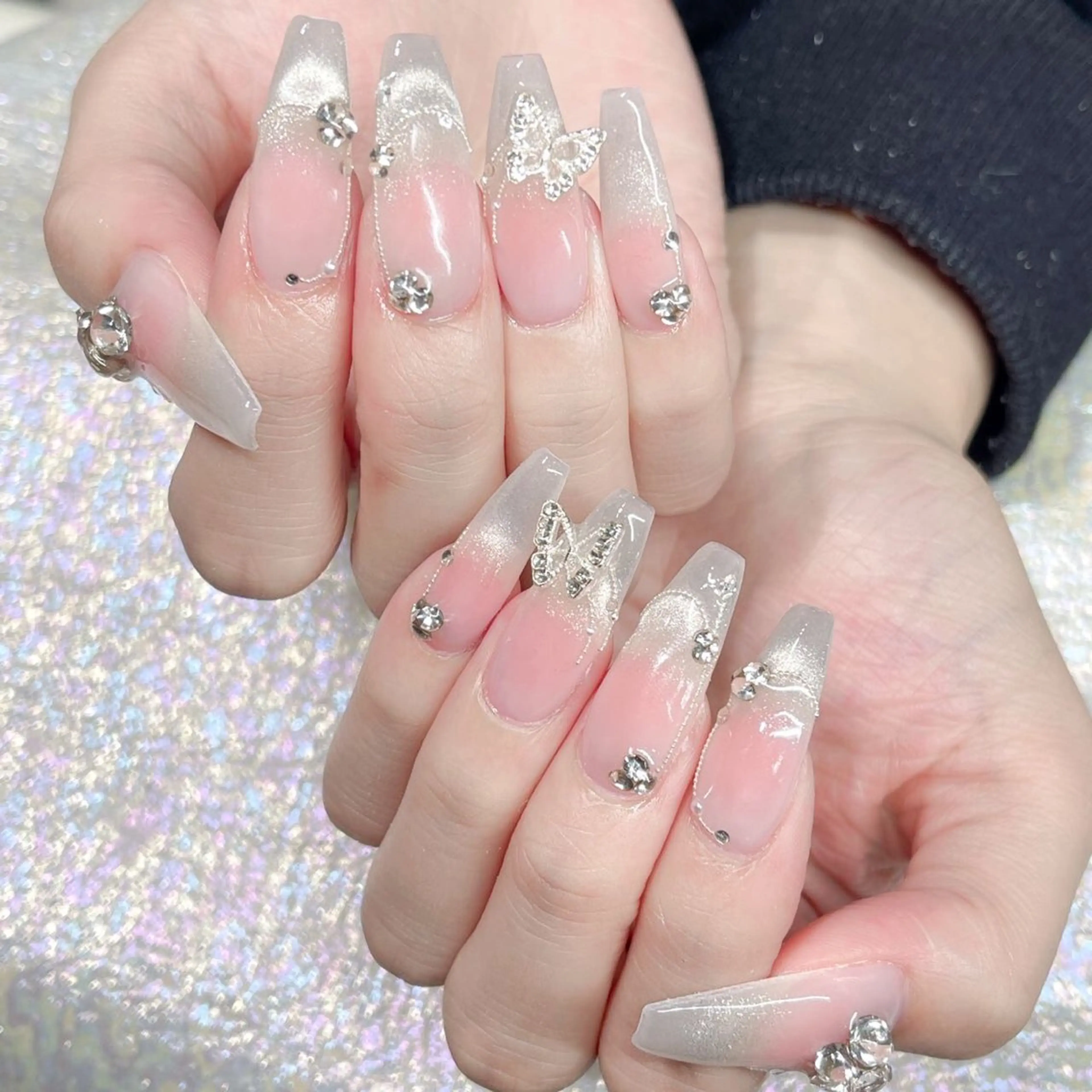 ネイル ハンドネイル Queens ひなのネイルデザイン