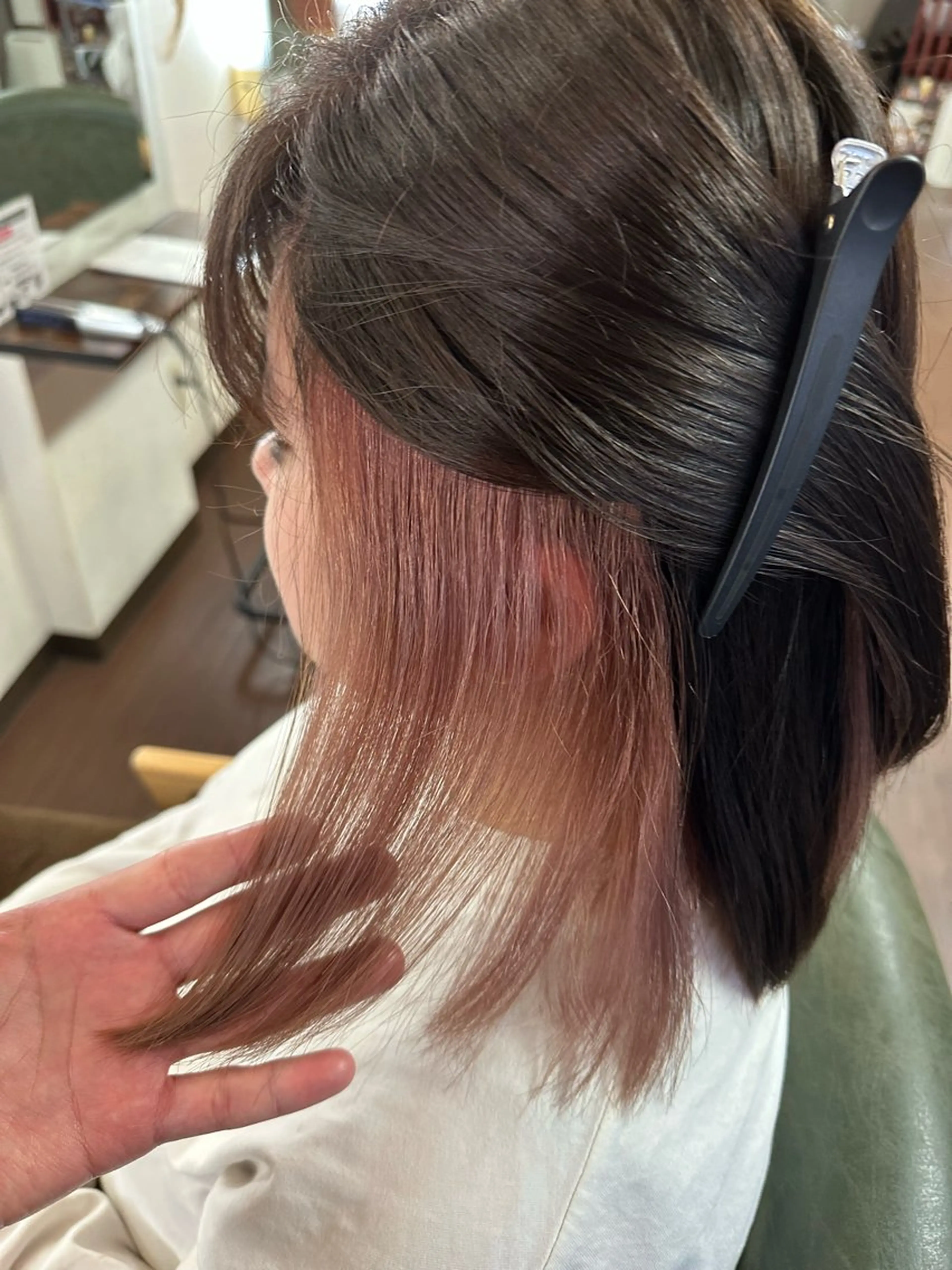 ミディアム カラー ベージュカラー インナーカラー ピンクカラー ピンクベージュ ヘアカラー 大人女性の艶カット カラー/菊池柊真🌟のヘアスタイル