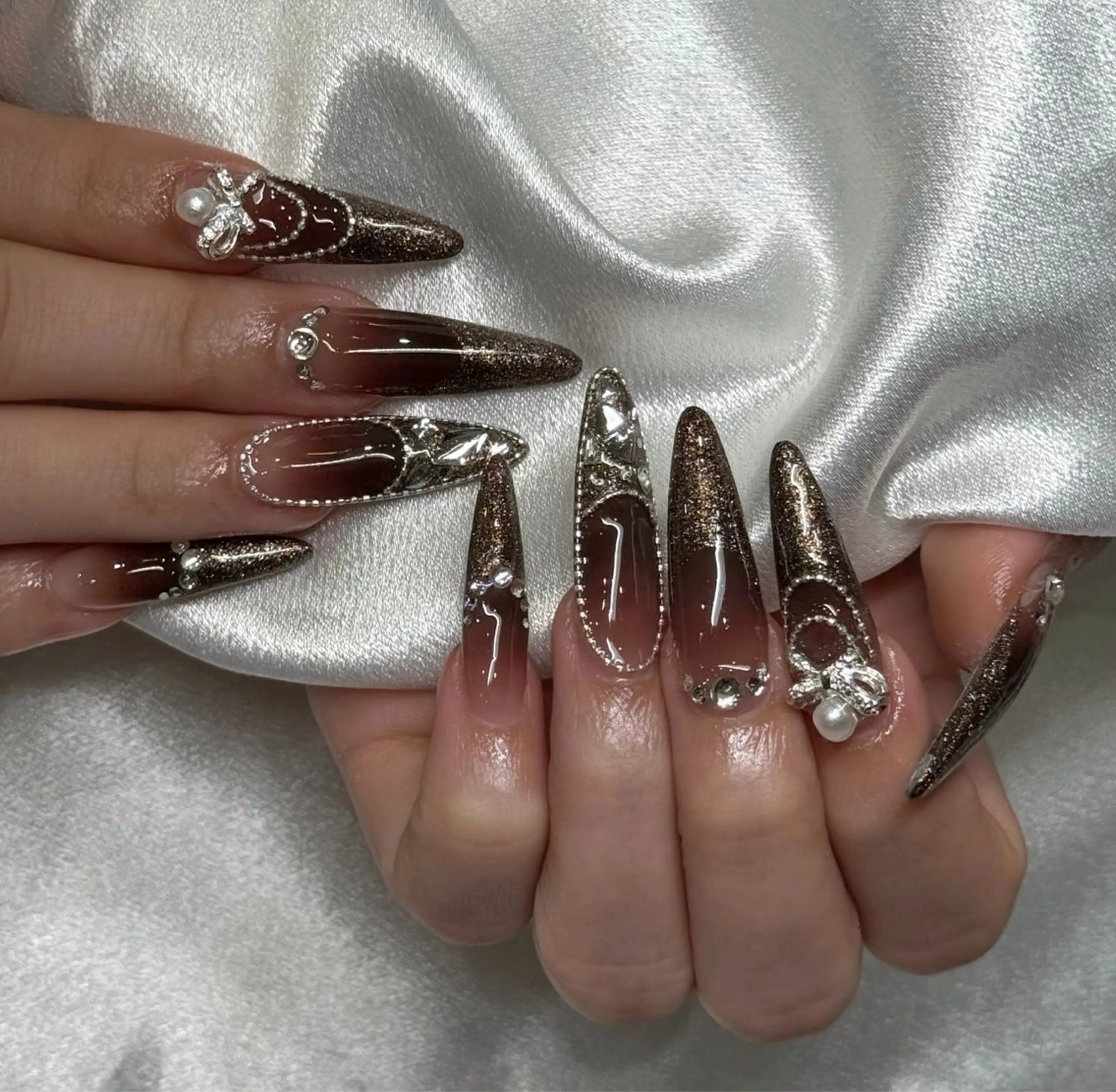 ネイル オーロラネイル ブルー チークネイル フットネイル フレンチネイル ハンドネイル REI レイのネイルデザイン