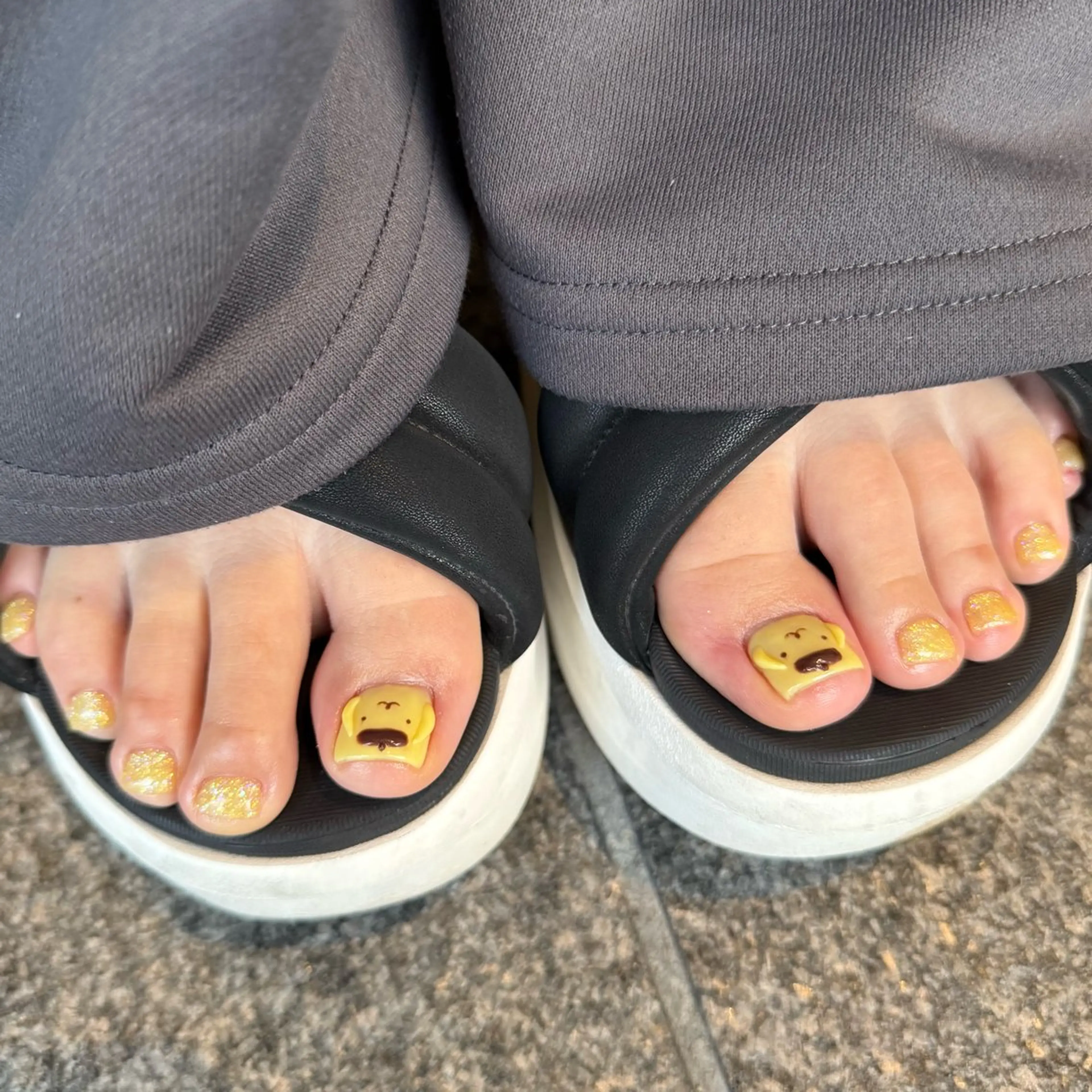 ネイル フットネイル 長谷川 亜美のネイルデザイン