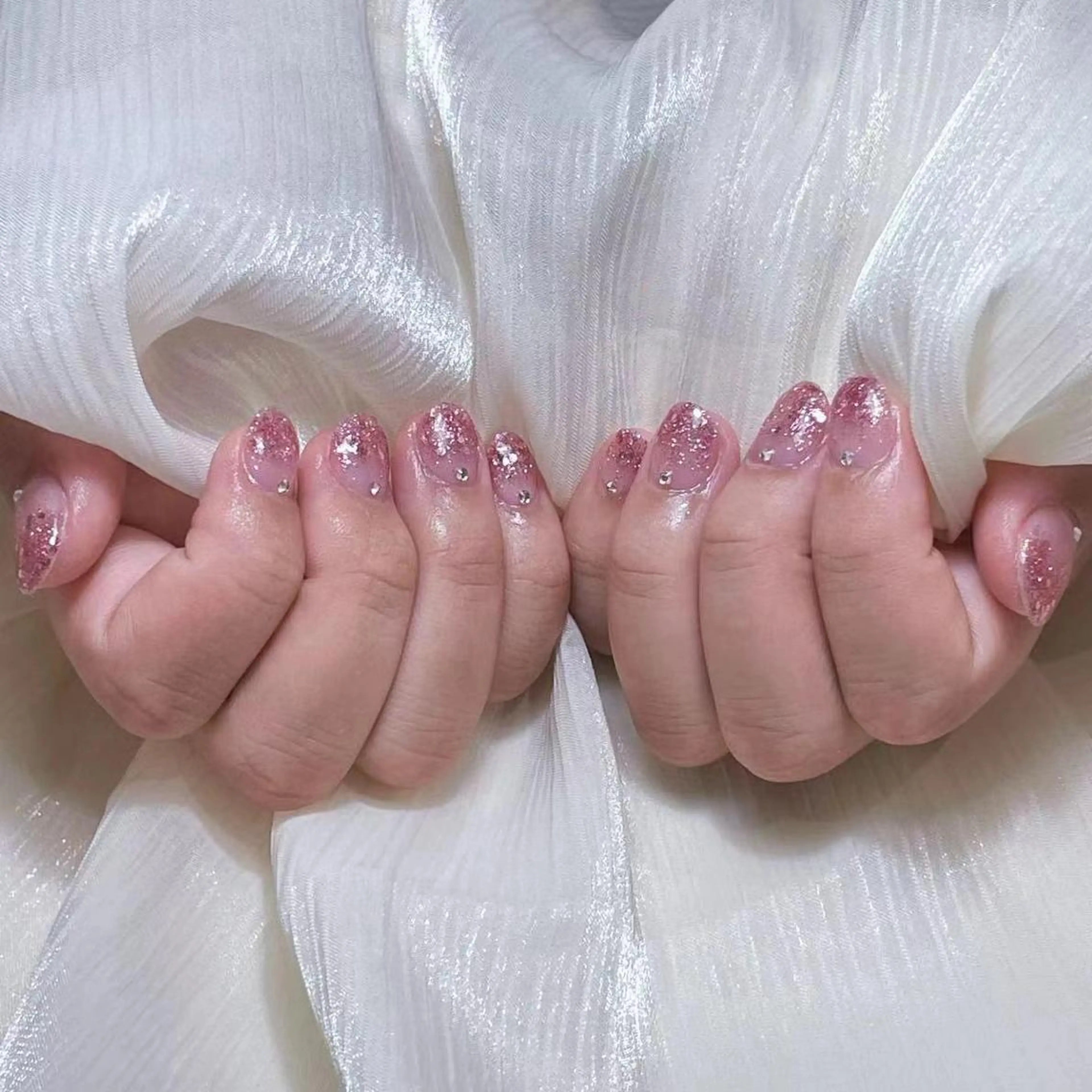 ネイル ストーンネイル ハンドネイル ハンドケア Plenty 🚢のネイルデザイン