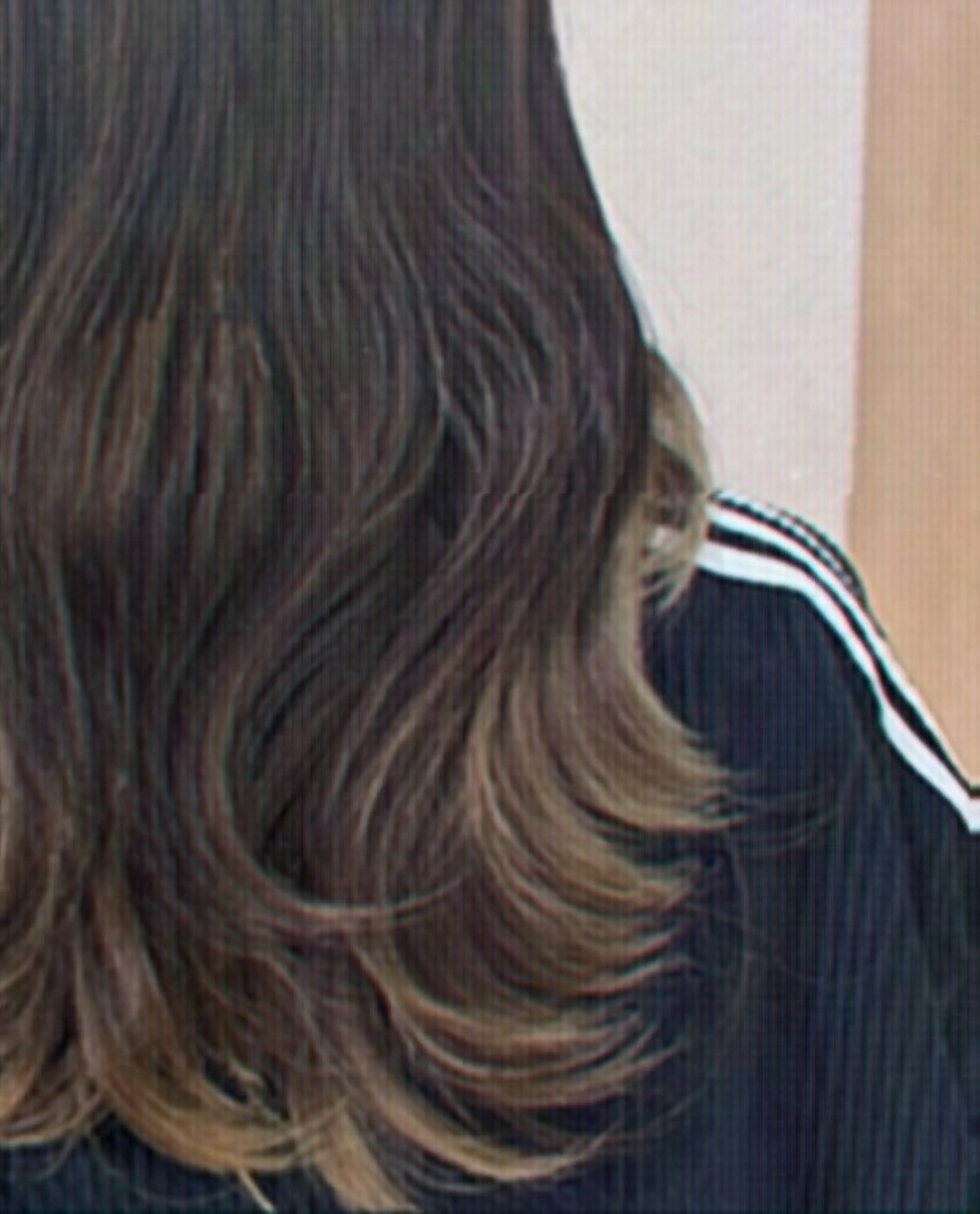 セミロング カラー 吉田 恋々音のヘアスタイル