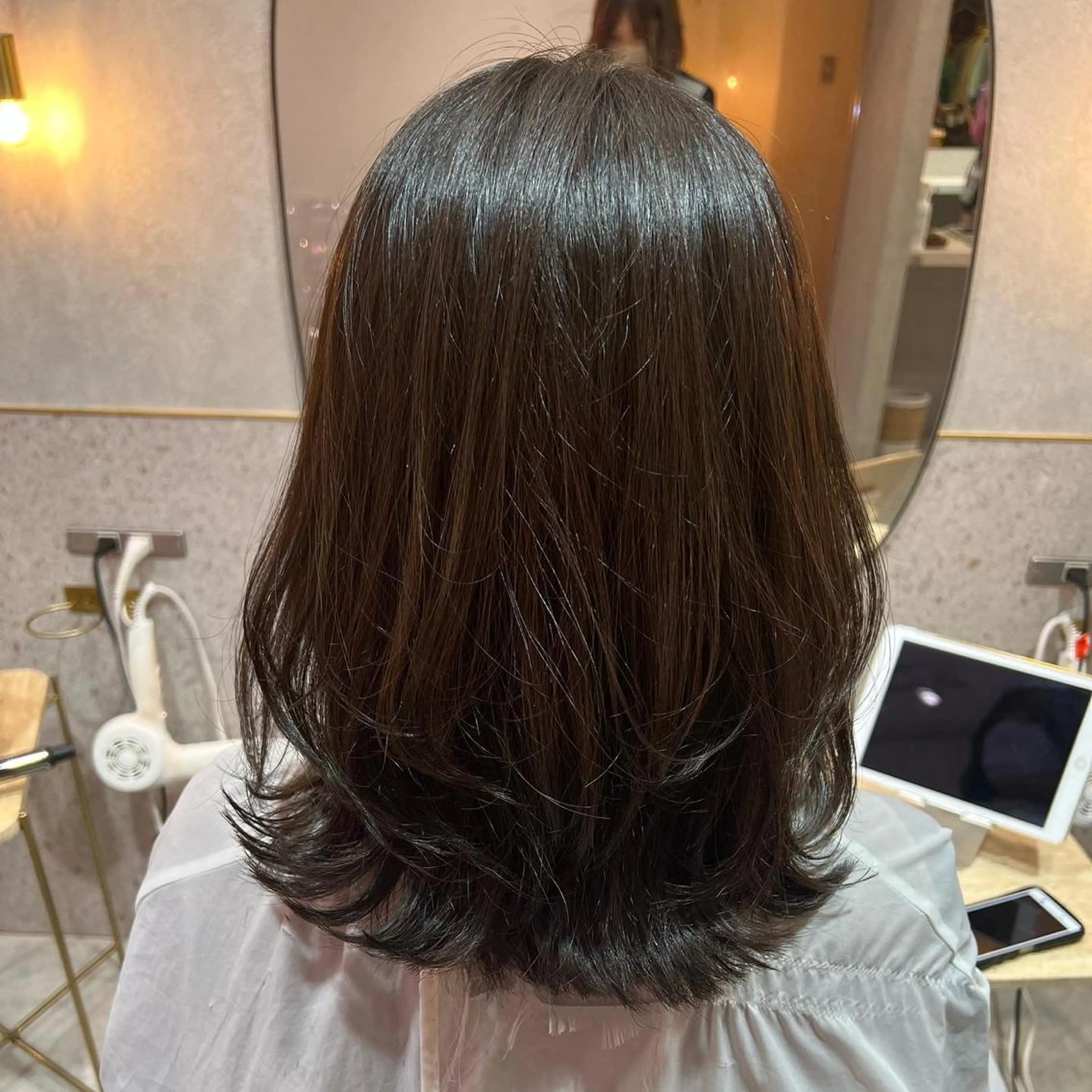 ミディアム カラー レイヤーカット Loom .by Sea  ルームバイシー所属・レイヤー/前髪/ 韓国/CHIHIROのヘアスタイル