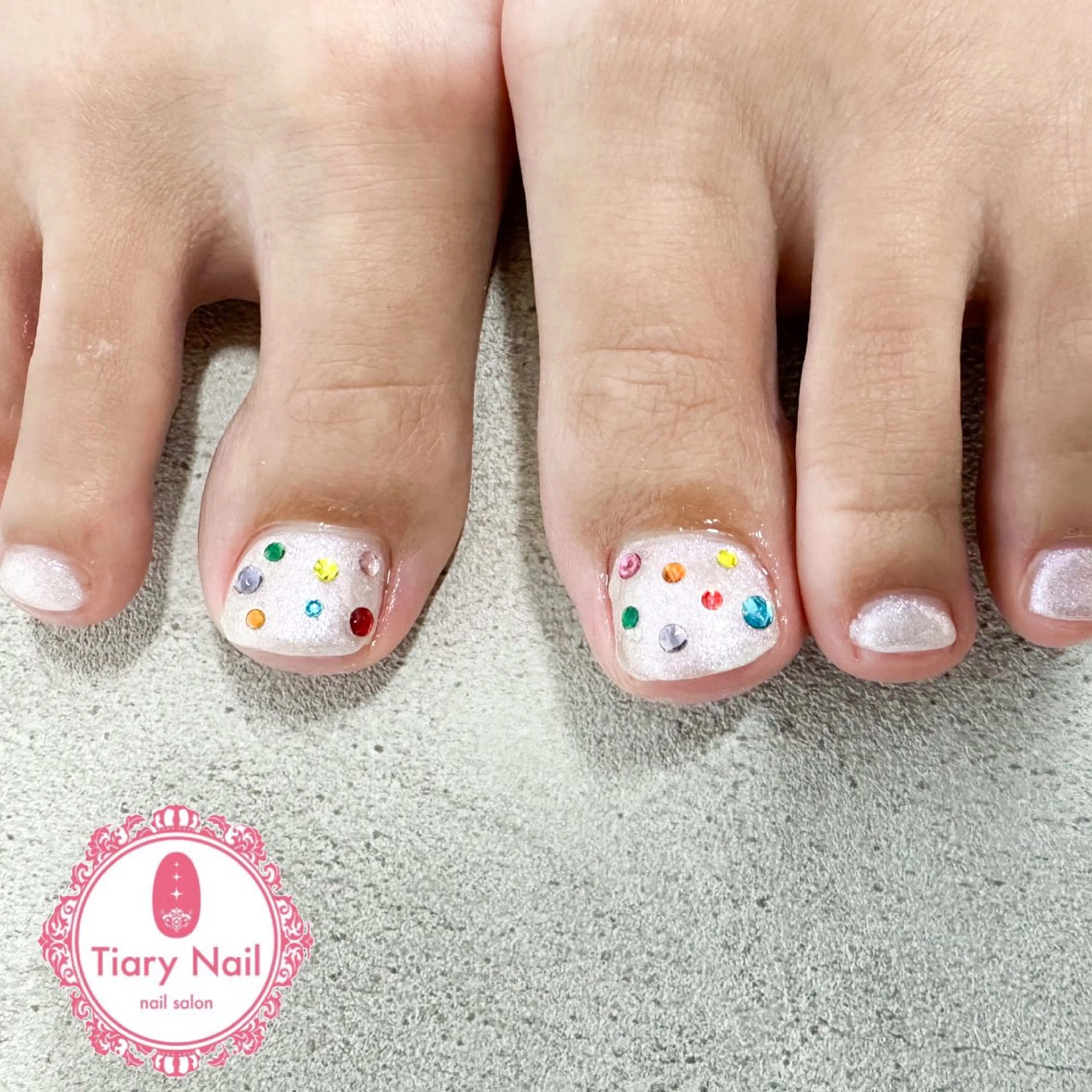 ネイル tiarynail K K🐼のネイルデザイン
