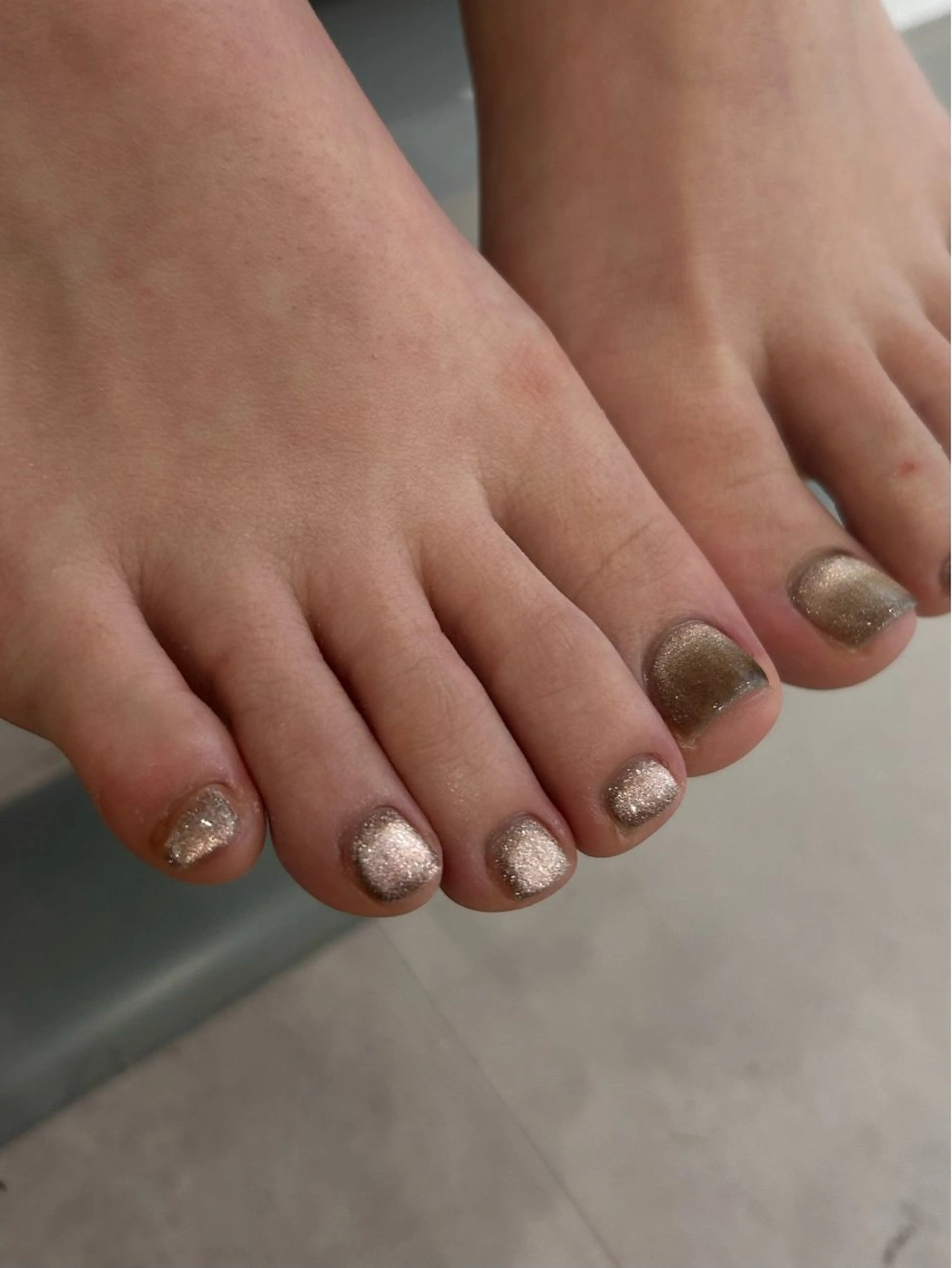 ネイル フットネイル マグネットネイル DEEokazaki momona.Gのネイルデザイン