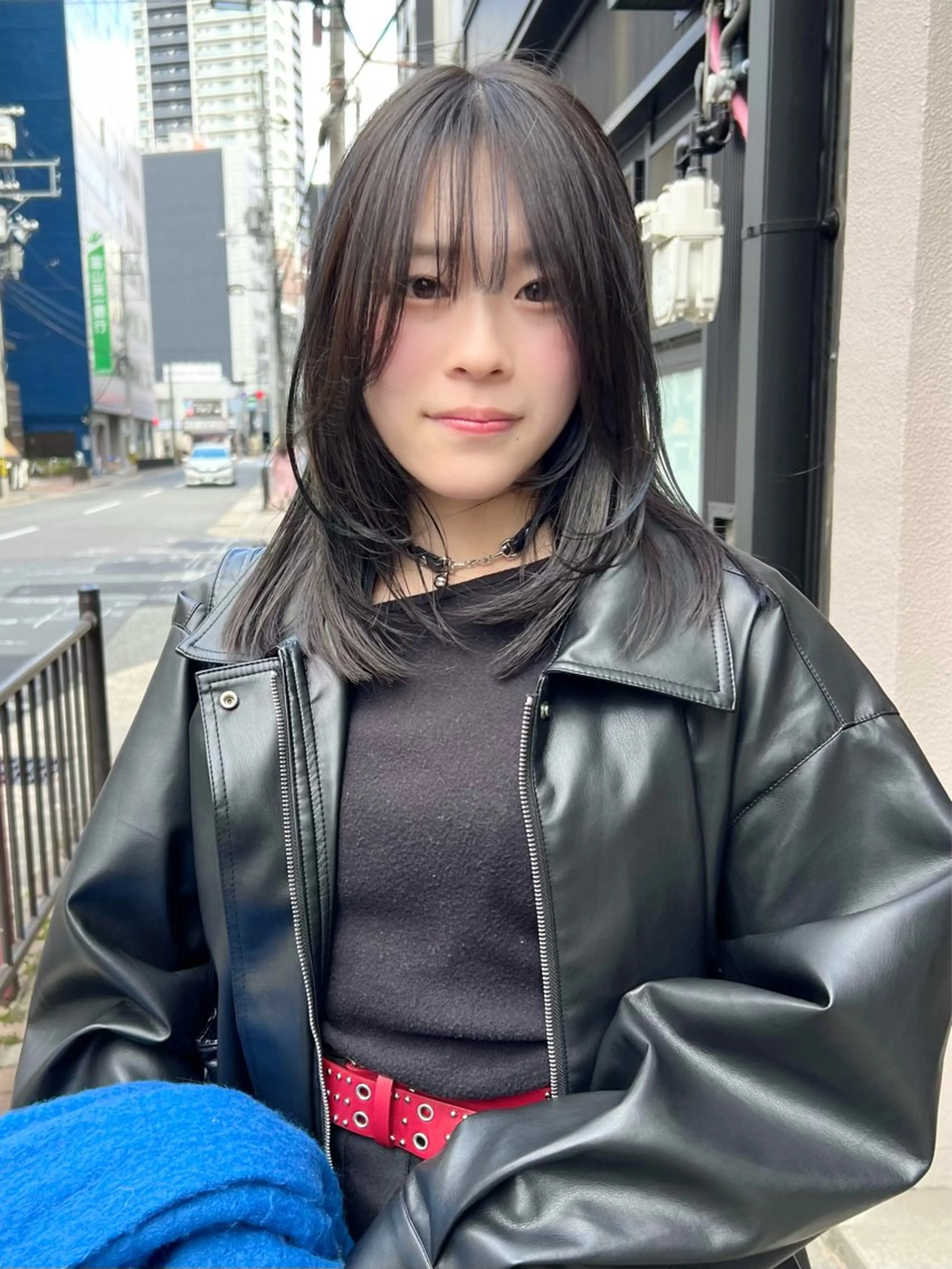 ミディアム カラー グレージュ レイヤーカット 樫原裕二/レイヤー カット/透明感カラーのヘアスタイル