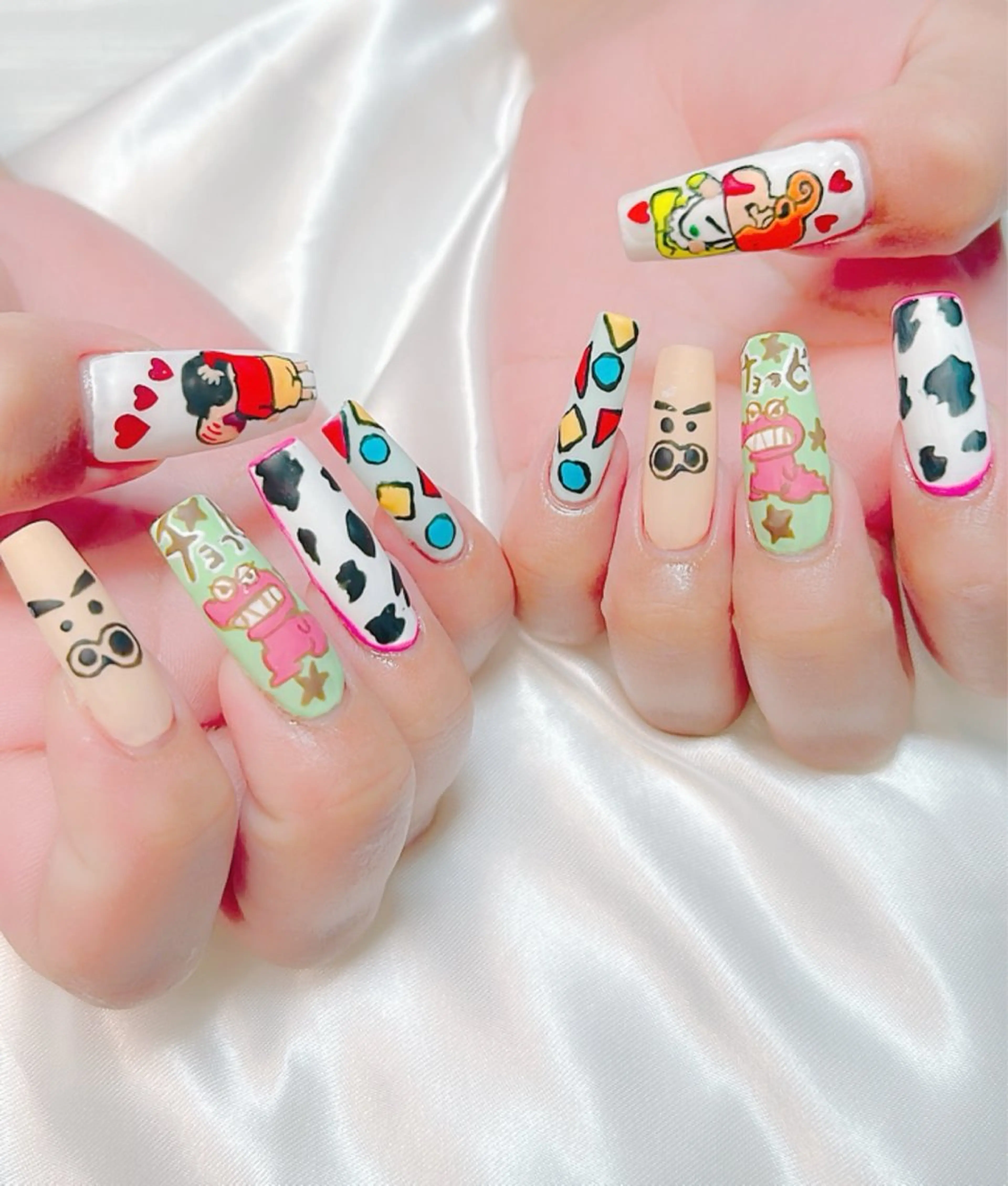 ネイル AKARI nail💅のネイルデザイン