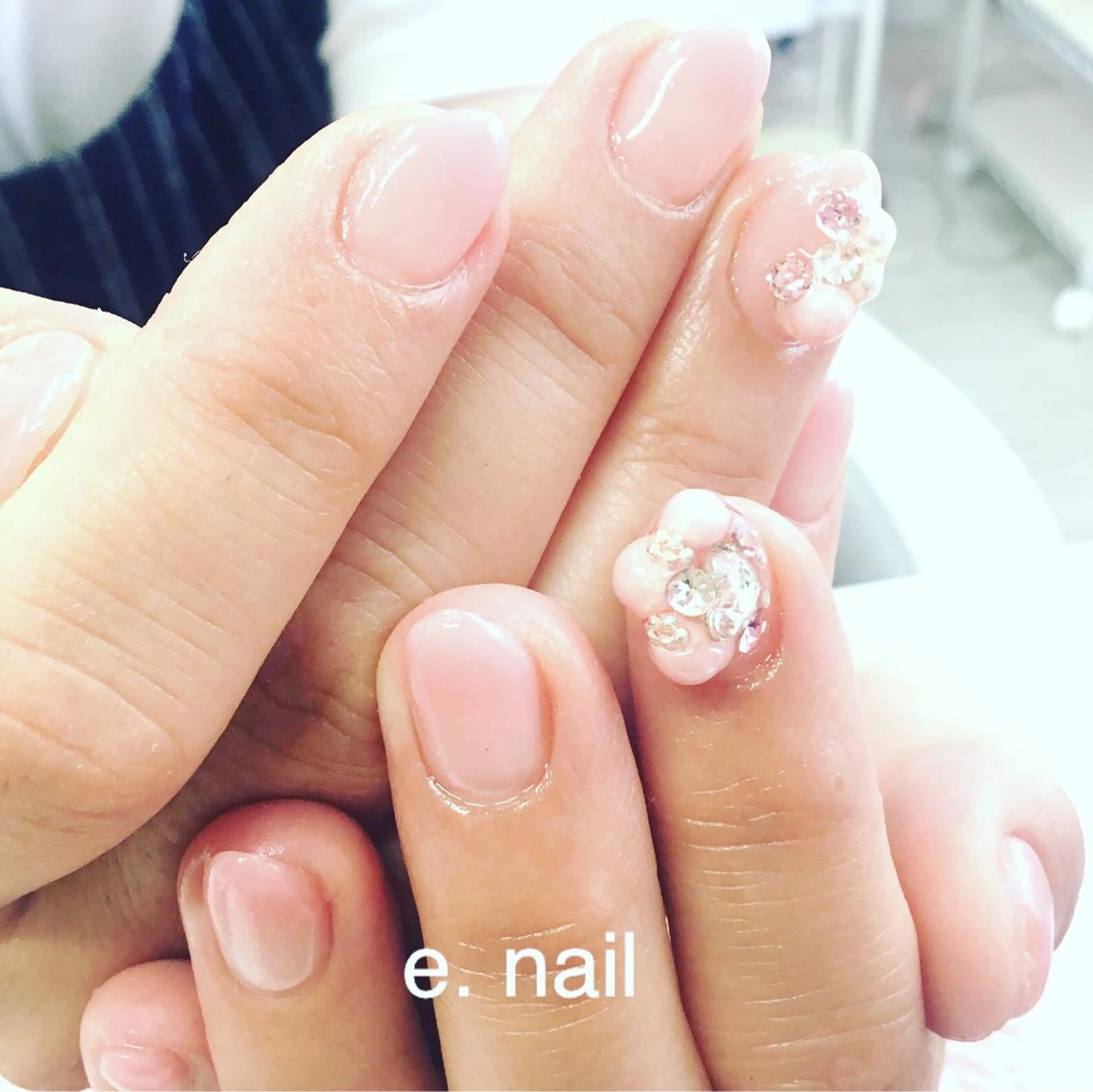 ネイル e.nail所属・和賀井 恵理のネイルデザイン