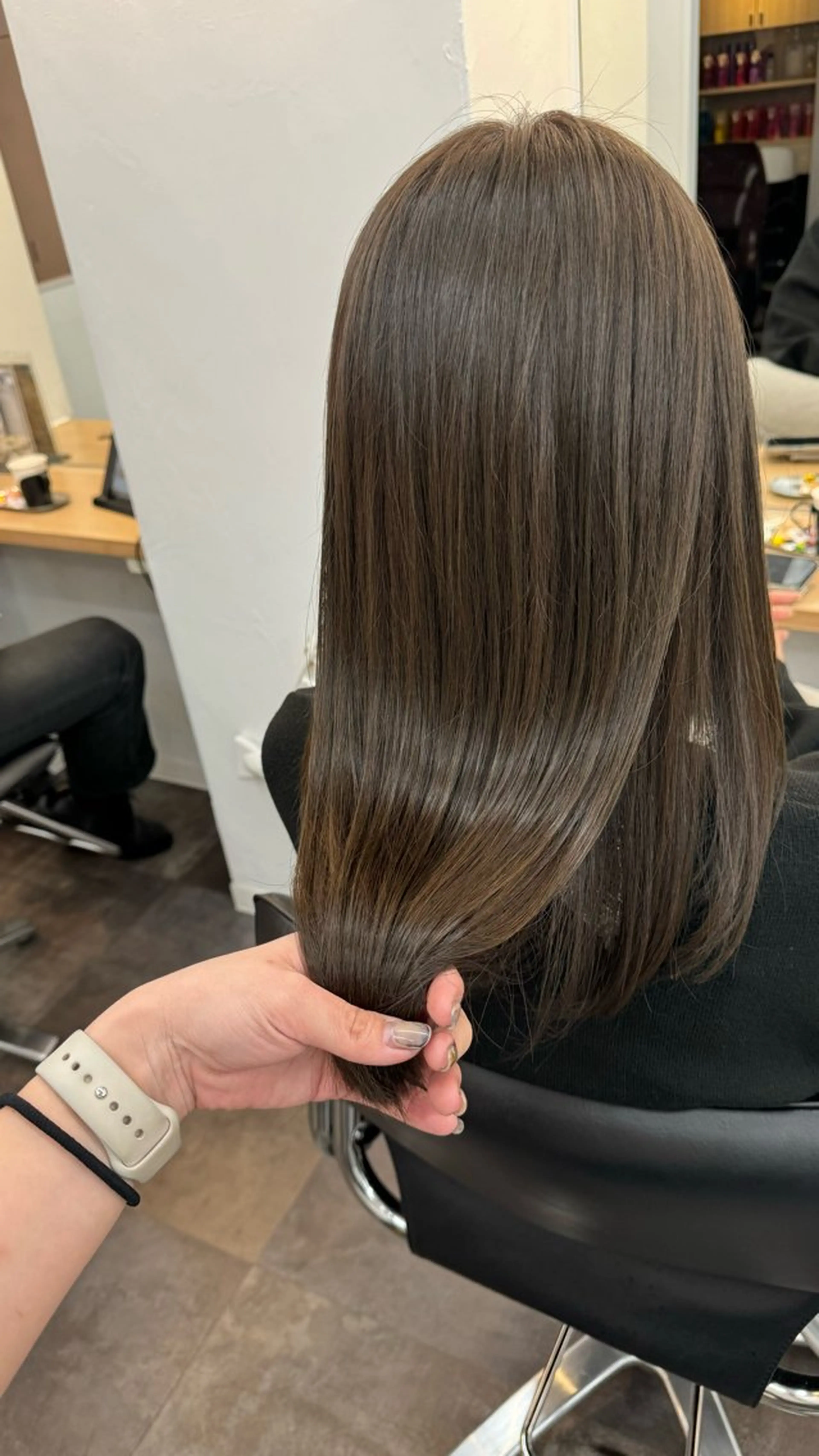 セミロング カラー ヘアカラー トリートメント WISTERIA P LUS1 ikumiのヘアスタイル