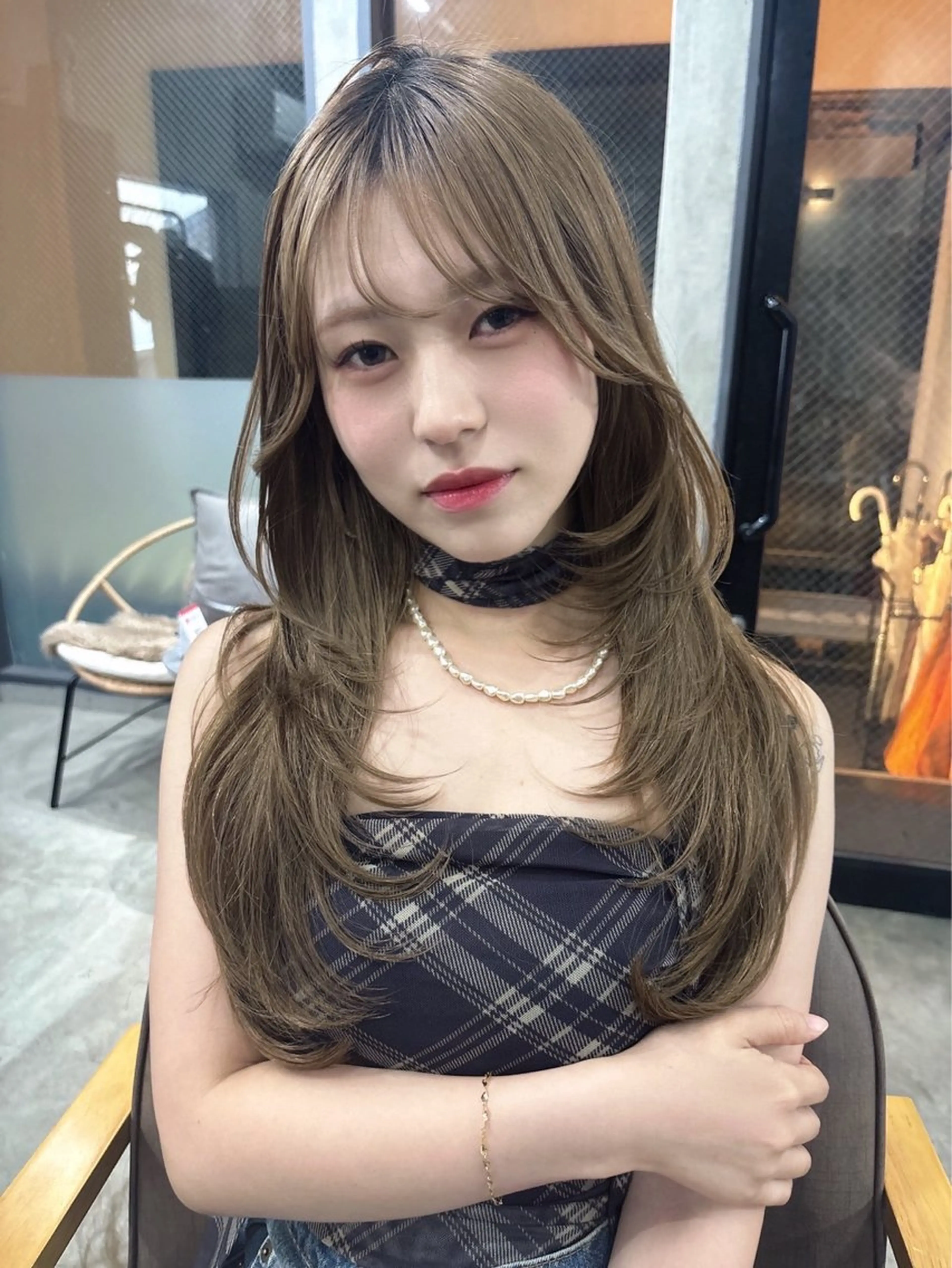 ロング カット ヘアカラー トリートメント maya レイヤーカットのヘアスタイル