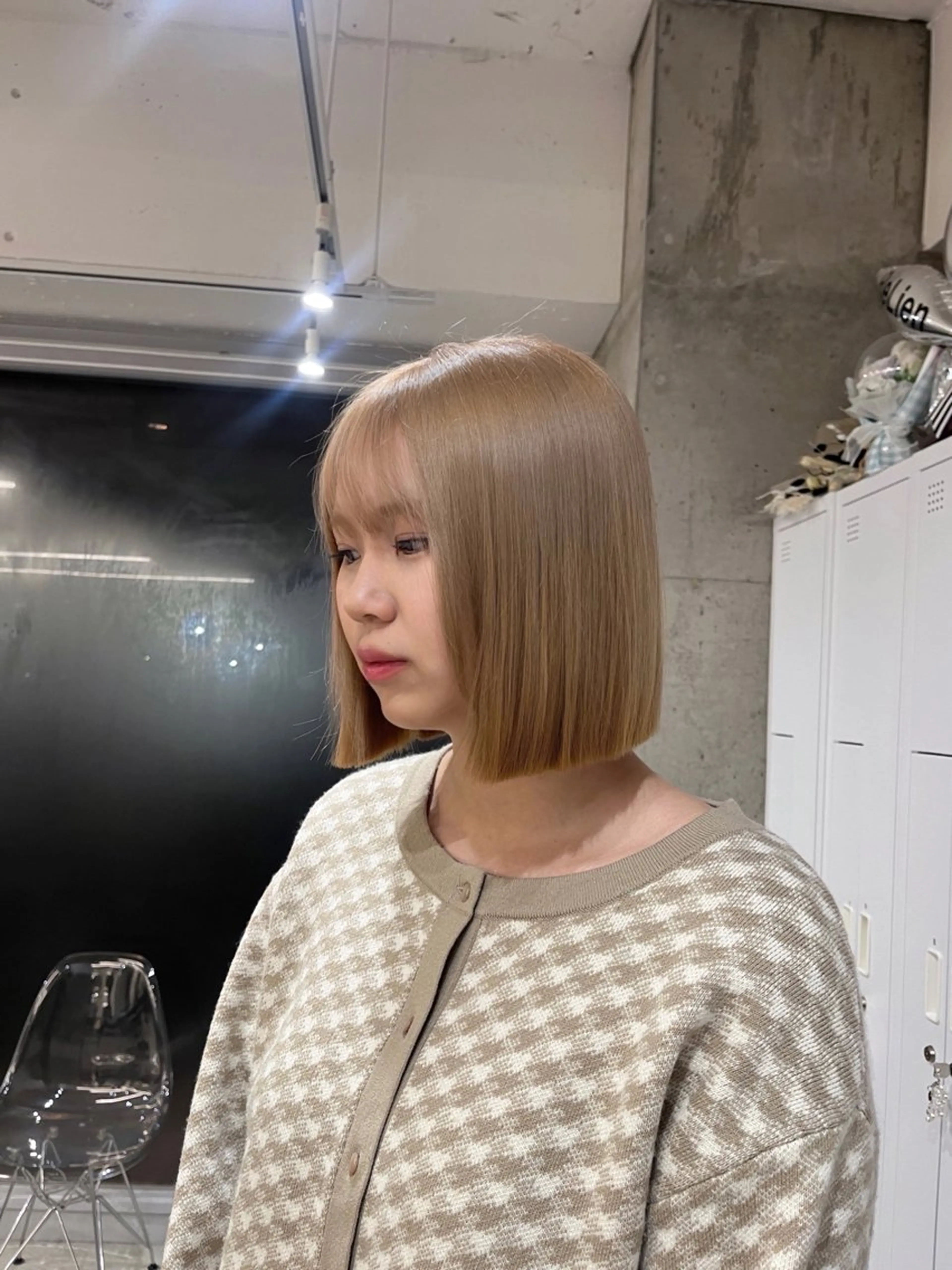 ショート カラー 切りっぱなしボブ ベージュカラー ミルクティーベージュ ボブ KANNA🩵 /nico心斎橋のヘアスタイル