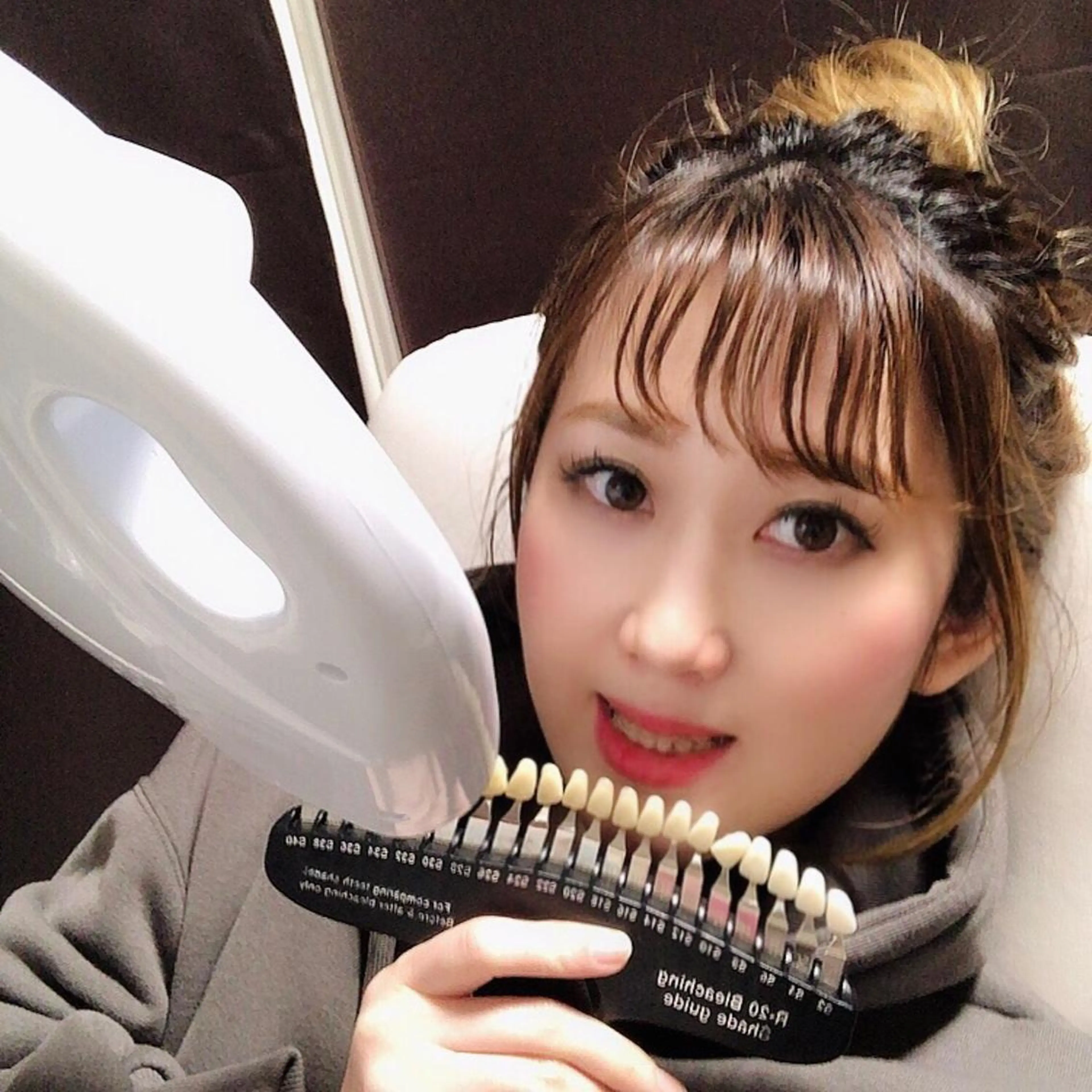 ヘアセット＆セルフホワイトニング10分×2回照射 🦷の写真