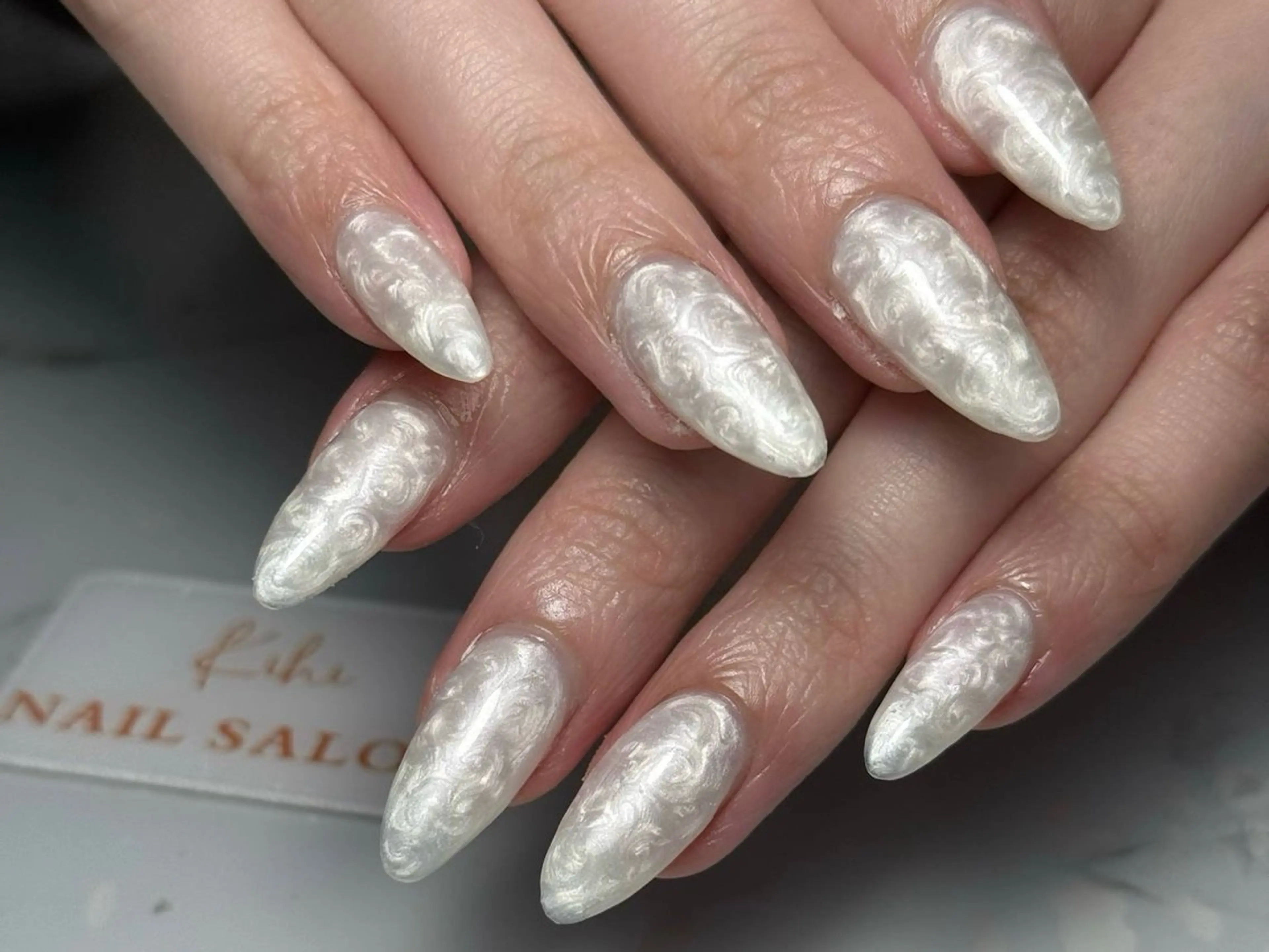 ネイル アートネイル フレンチネイル ジェルネイル グラデーション 韓国ネイル ハンドネイル 💕鈴木ユリ パラジェル/オフ無料のネイルデザイン