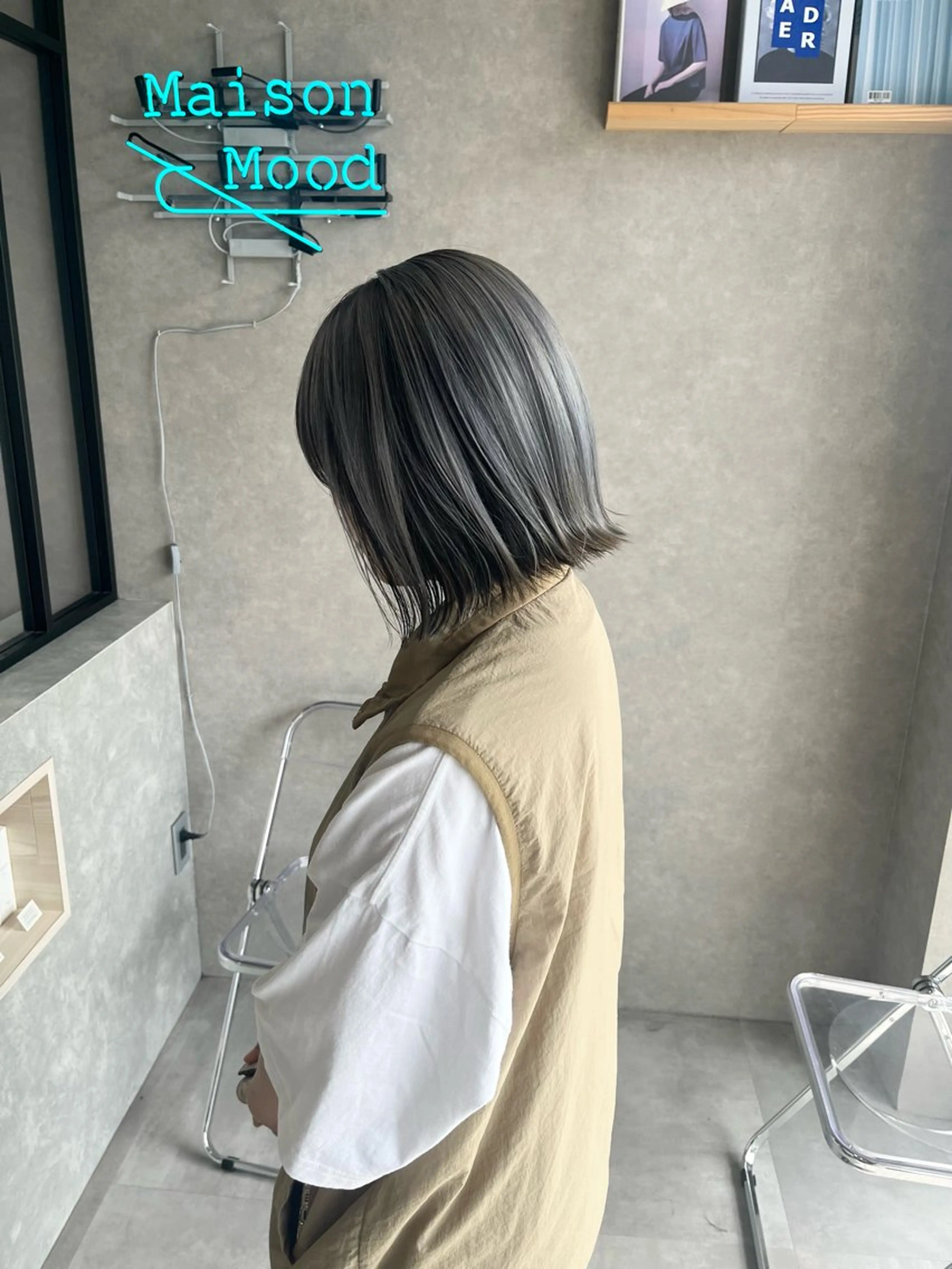 ミディアム カラー アッシュ ベージュカラー ブリーチ デザインカラー イヤリングカラー 長谷川 湧のヘアスタイル