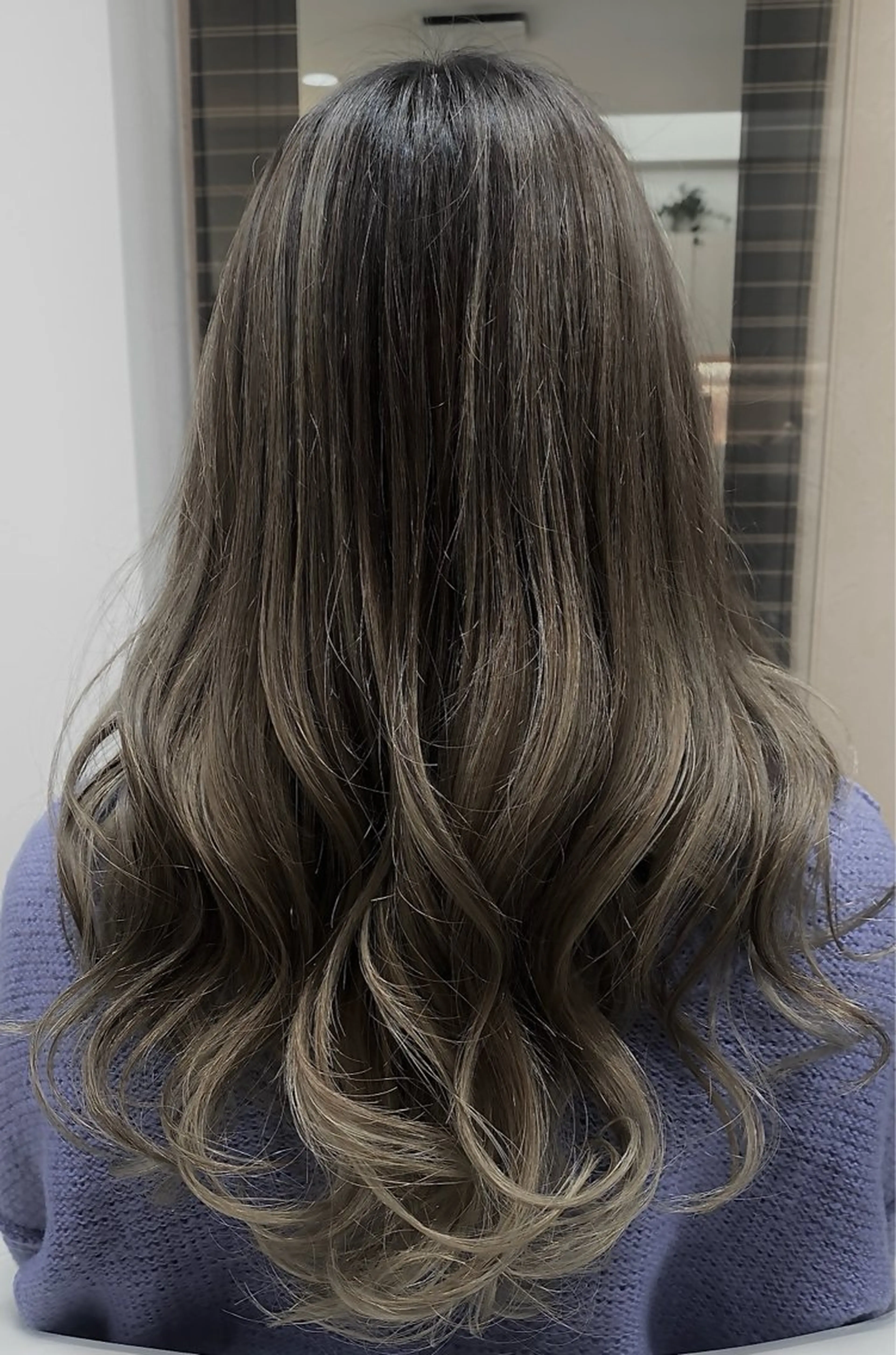 ロング カラー 梅岡 健次のヘアスタイル