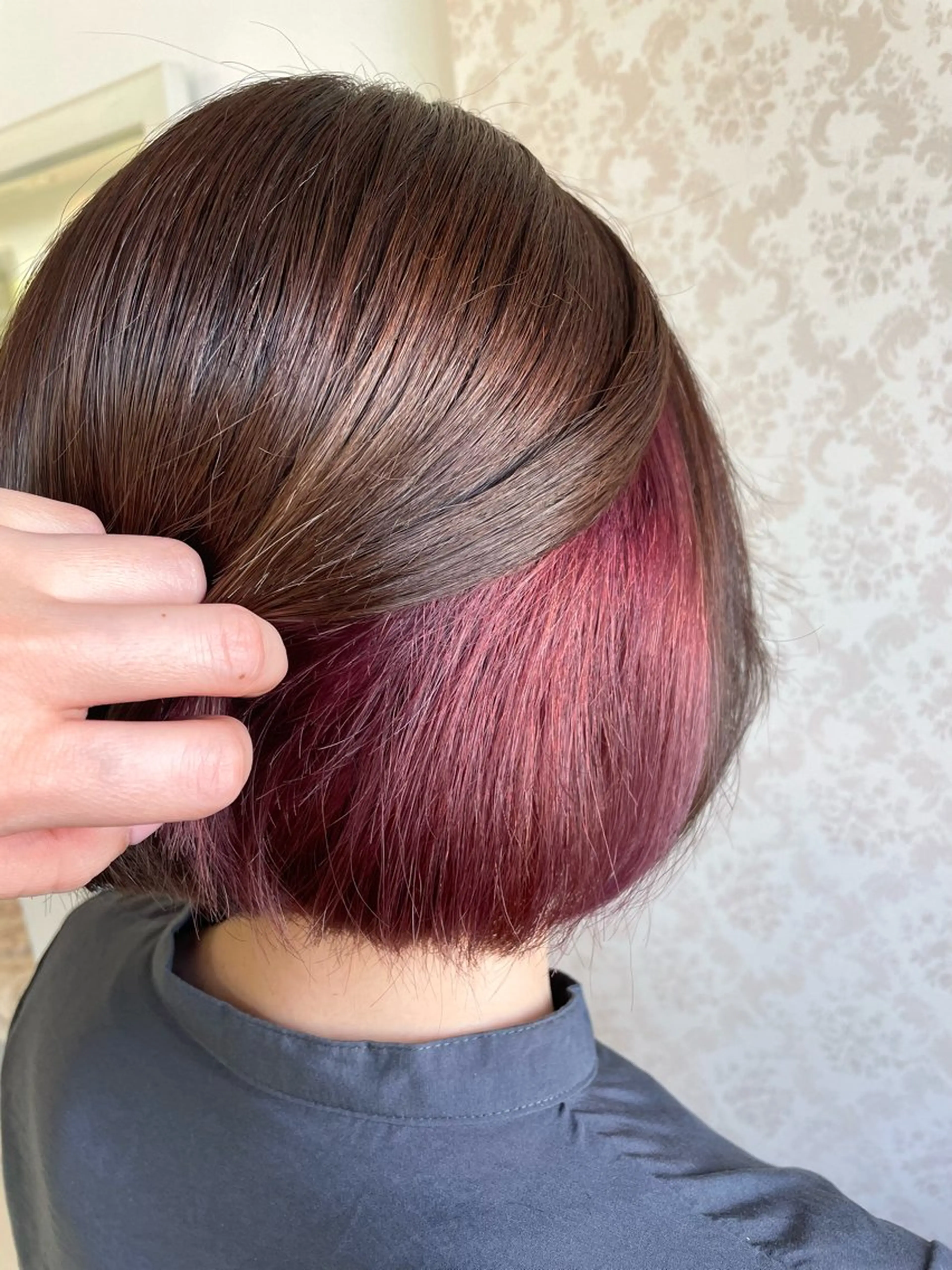 ショート カラー ヒヨシ ルナのヘアスタイル